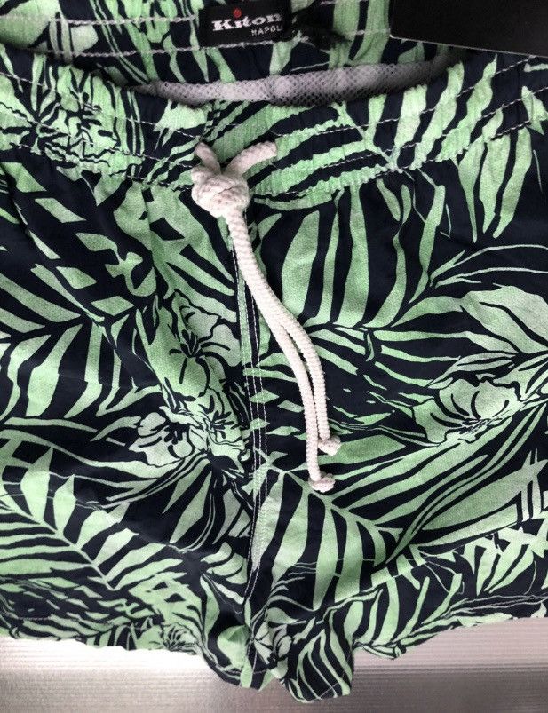 Kiton Kiton 🇮🇹 k’áax lime/navy logo 3pkt resort swim trunks M NWT Size US 34 / EU 50 - 8 Thumbnail