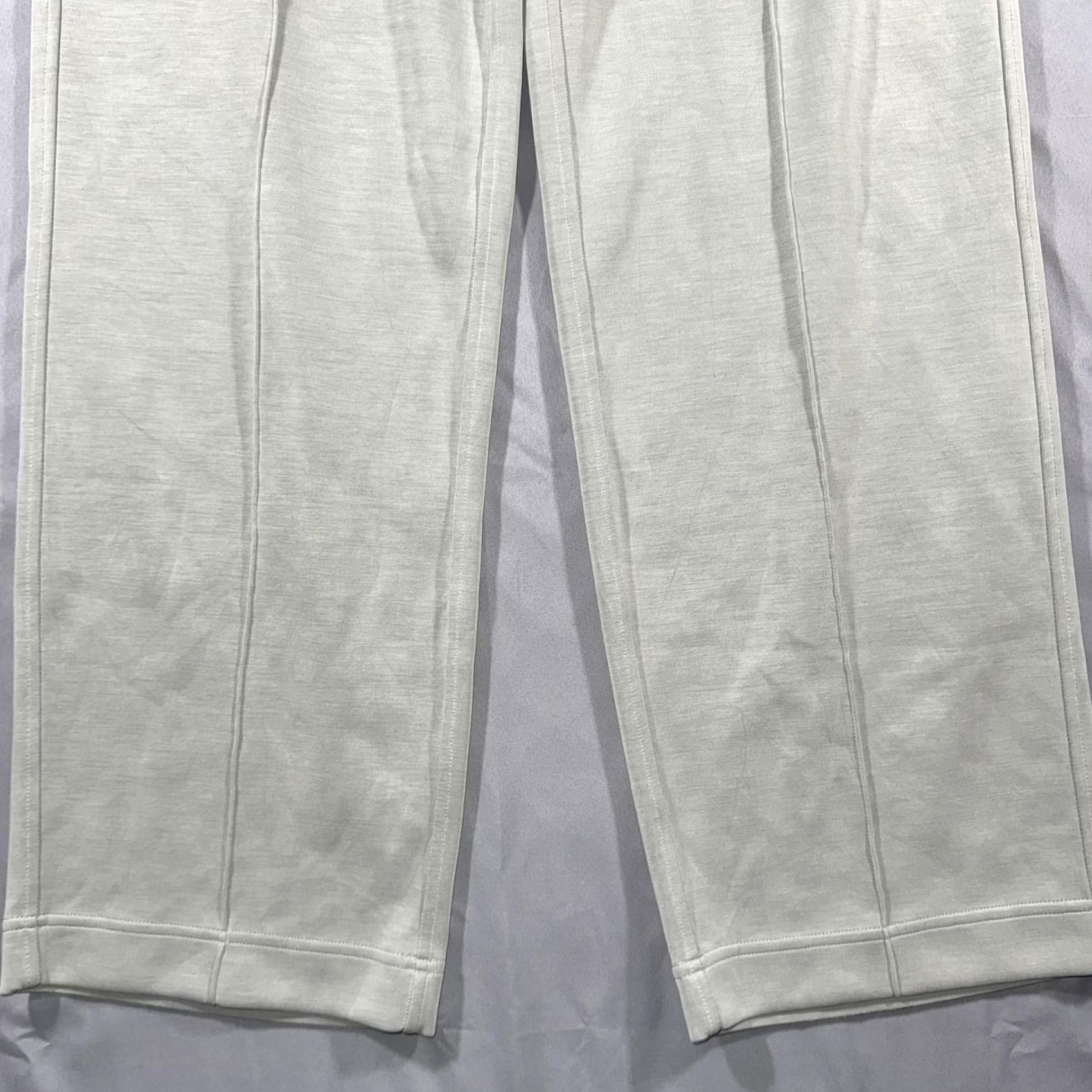 Lululemon Lululemon Pants Women's Small Gray Straight Leg Knit Lounge Sweatpants Pockets Size 28" / US 6 / IT 42 - 6 Thumbnail