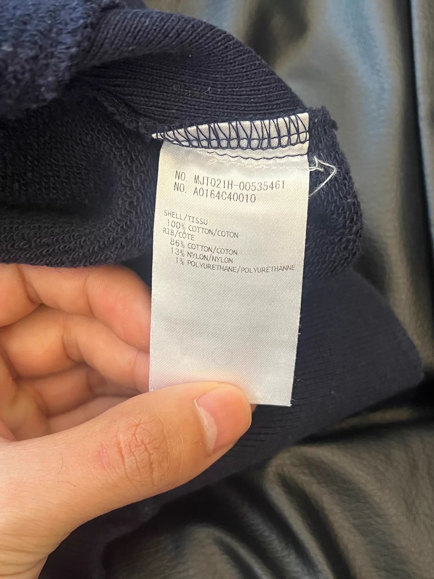 Thom Browne THOM BROWNE Men's Navy 4-Stripe Crewneck size0 Like New Size US XS / EU 42 / 0 - 5 Thumbnail