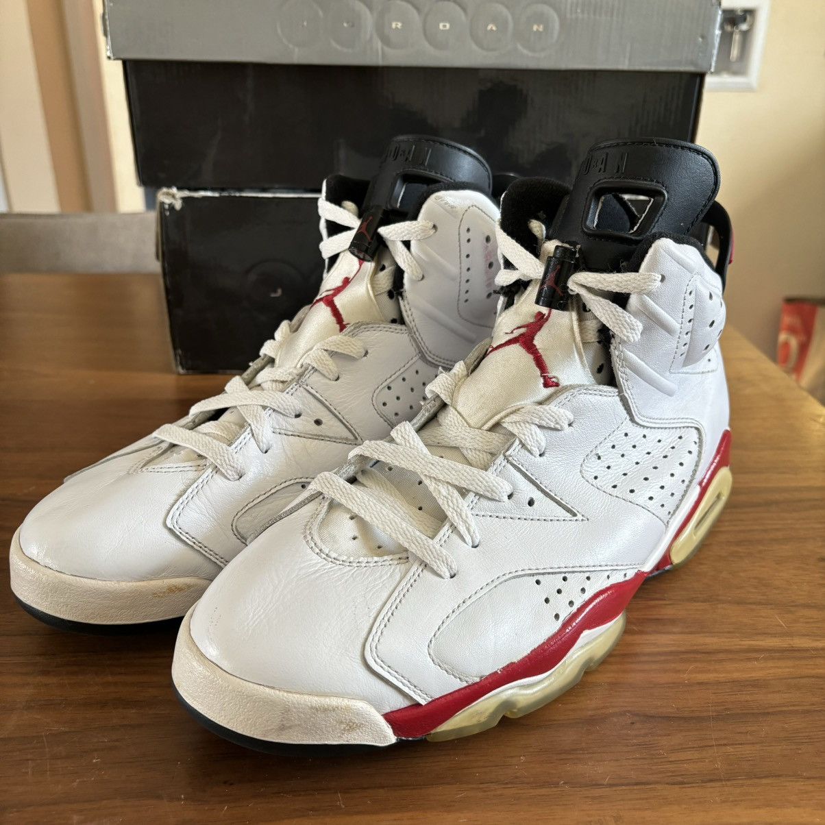 Nike 2010 Nike Air Jordan 6 Varsity Red Size US 11 / EU 44 - 2 Thumbnail