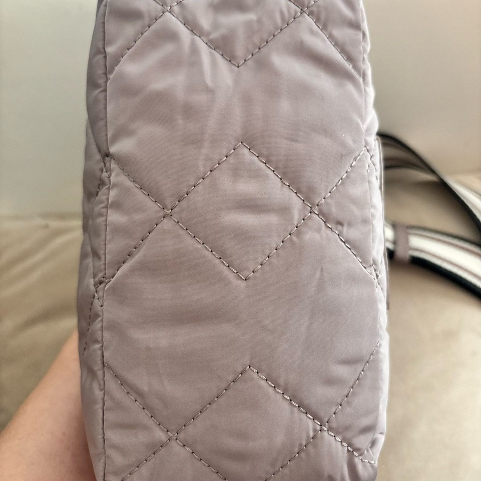 Marc Jacobs Marc Jacobs Quilted Crossbody Bag Taupe with Striped Strap Size ONE SIZE - 8 Thumbnail