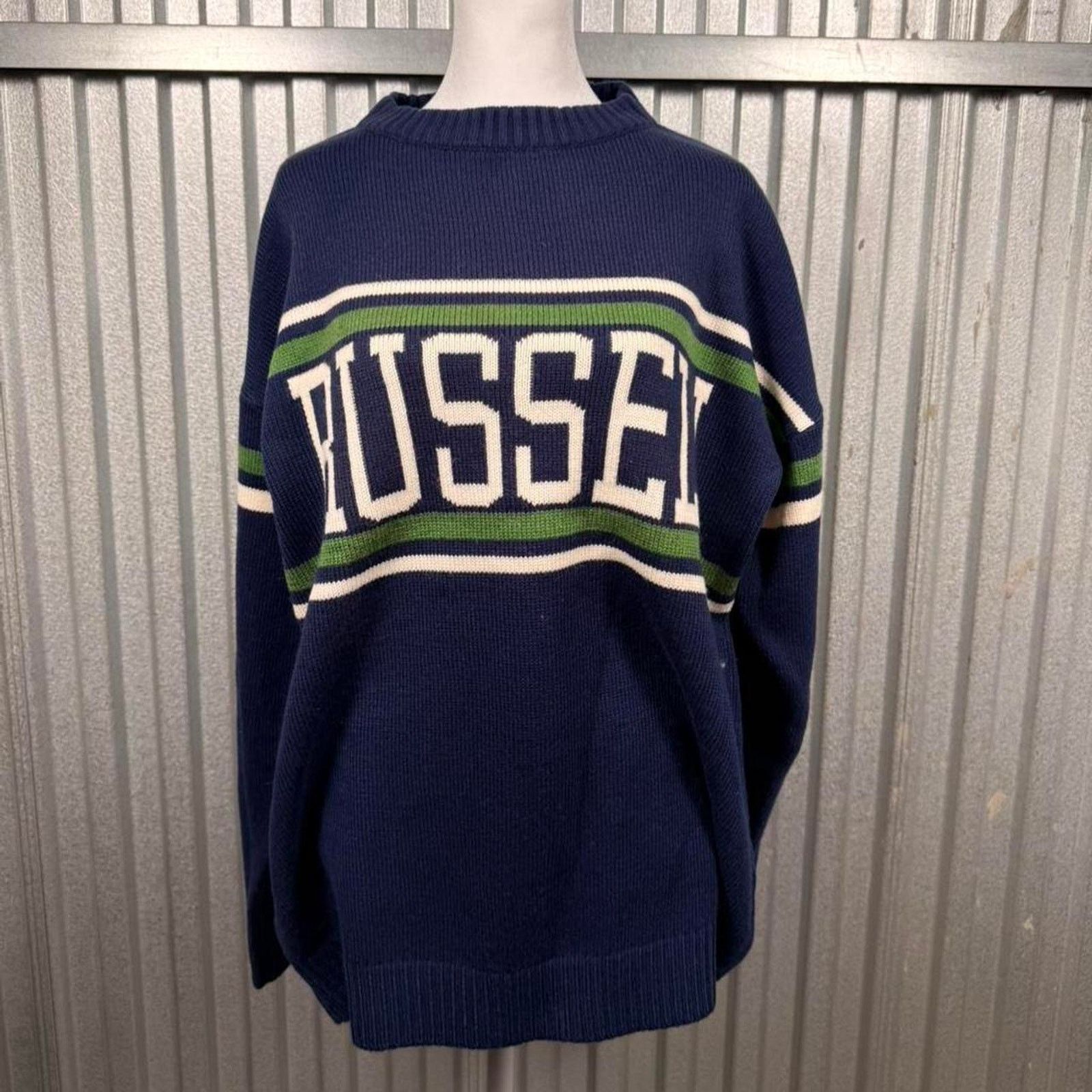Russell Athletic Russell athletic navy blue sweater Size US L / EU 52-54 / 3 - 1 Thumbnail