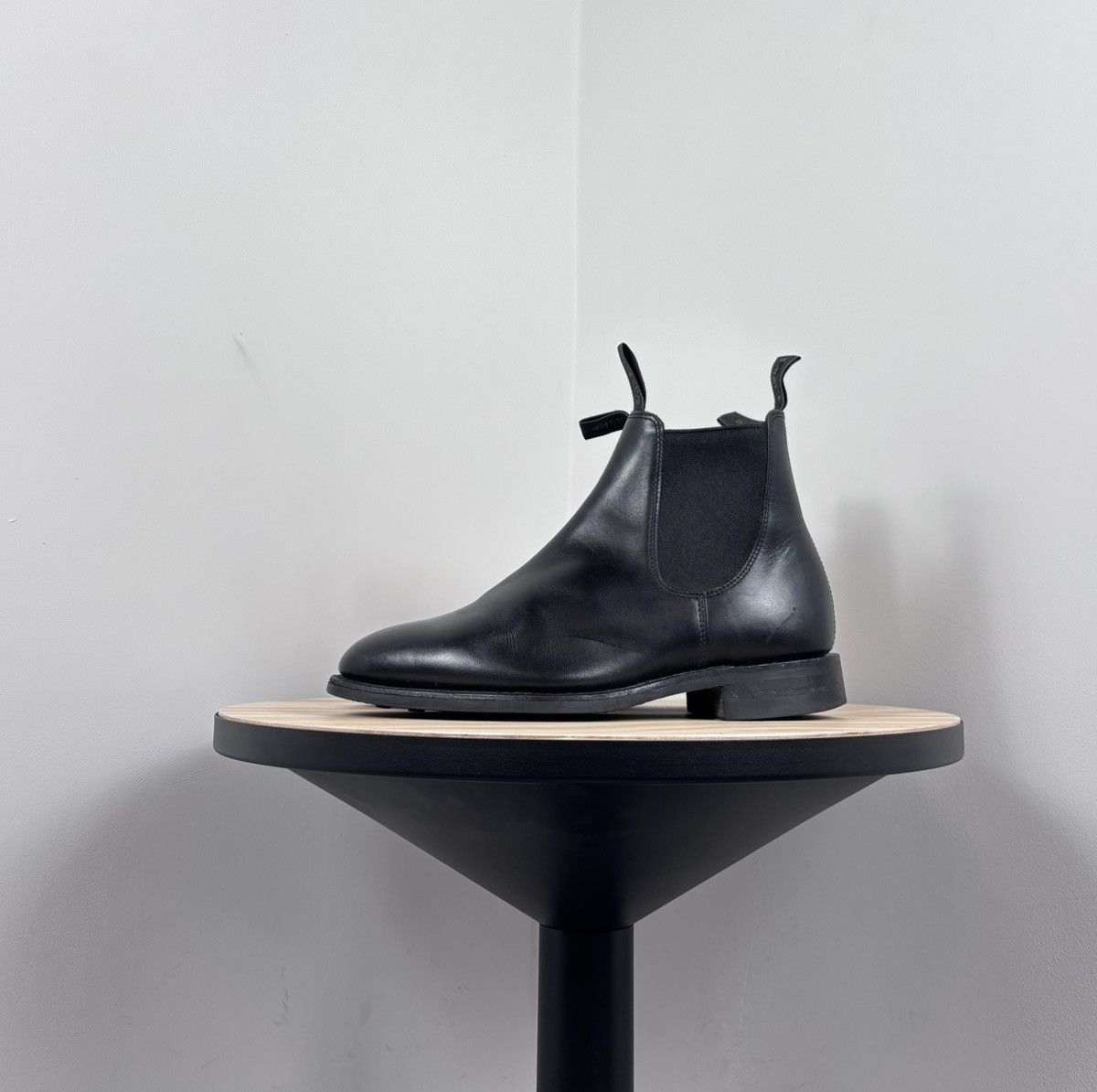 Loake Loake Chatterley Women’s Black Leather Chelsea Boots Size US 6.5 / IT 36.5 - 13 Thumbnail