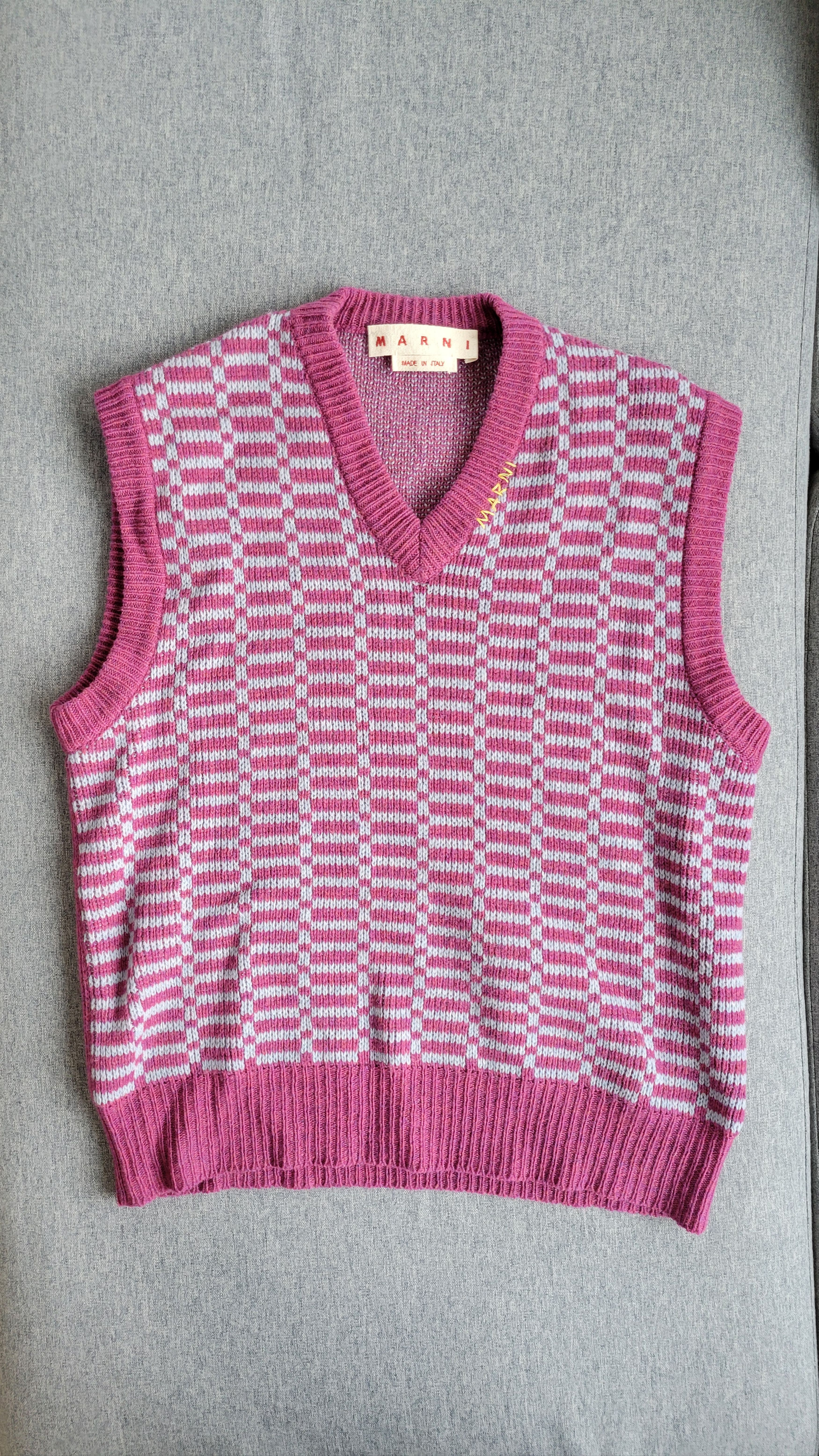 image of Marni Aw22 Intarsia V-Neck Shetland Sweater Vest in Pink/Purple, Men's (Size Small)