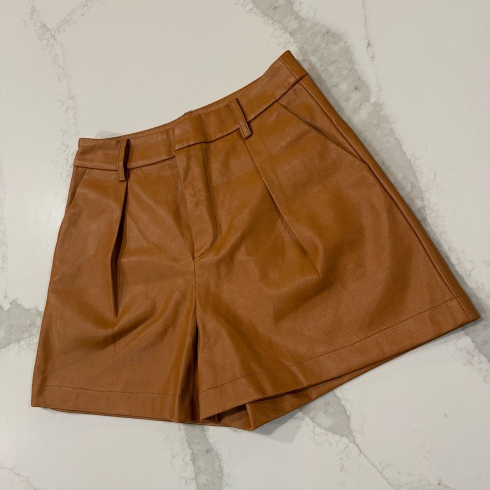 7 For All Mankind 7 For All Mankind High Rise Vegan Leather Shorts Womens XS Size 26" / US 2 / IT 38 - 3 Thumbnail