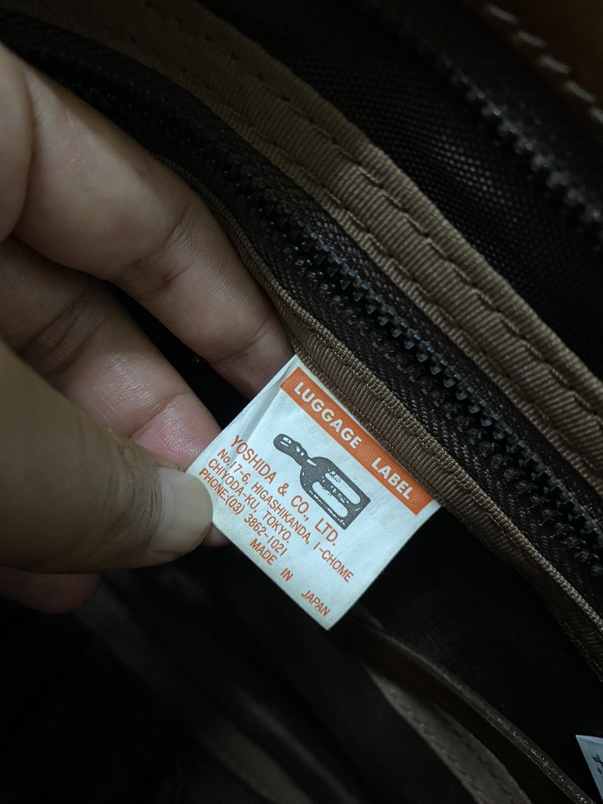 Leather × Porter × Vintage LUGGAGE LABEL LEATHER MESSENGER BAG BY PORTER YOSHIDA GROUP Size ONE SIZE - 16 Thumbnail