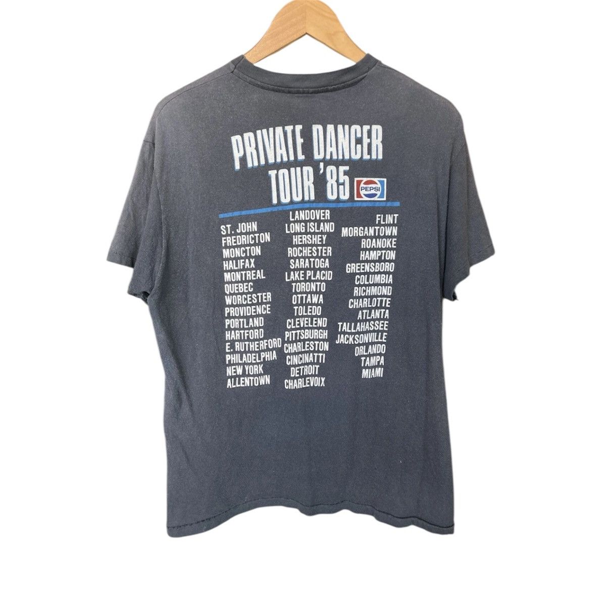 Vintage Vintage Tina Turner tour tee Size US M / EU 48-50 / 2 - 1 Thumbnail