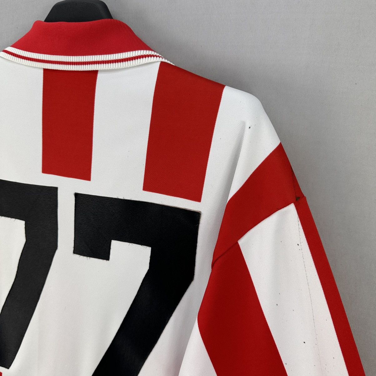 Puma Vintage Puma Jersey Number 77 Red Stripes V-Neck Collar Size US L / EU 52-54 / 3 - 5 Thumbnail