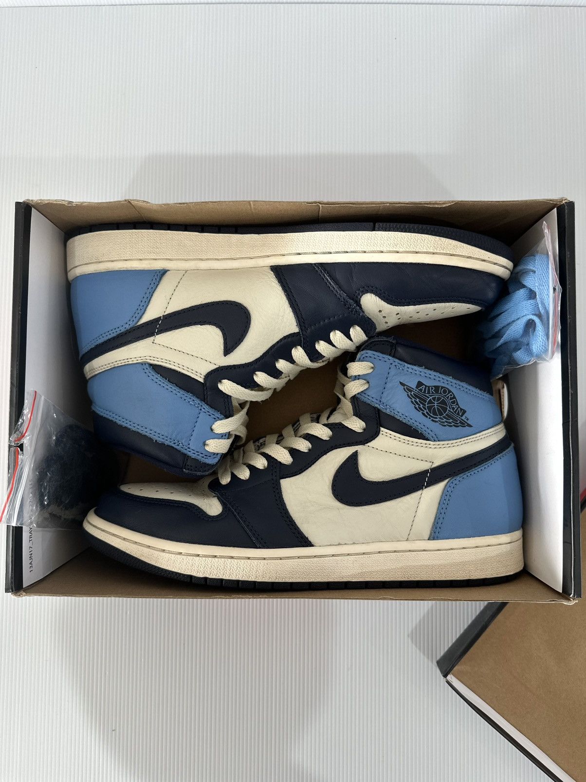 Nike Nike Jordan 1 Retro High Obsidian Size US 9.5 / EU 42-43 - 10 Thumbnail