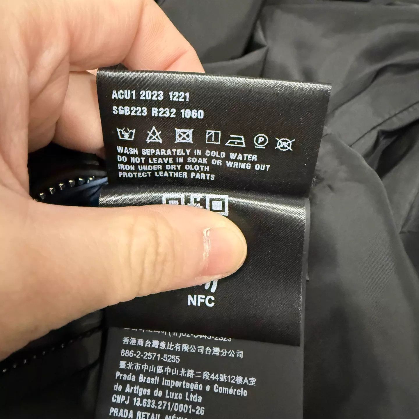 Prada Prada New Reversible Tri Logo Nylon Jkt 48 Mint Size US M / EU 48-50 / 2 - 5 Thumbnail