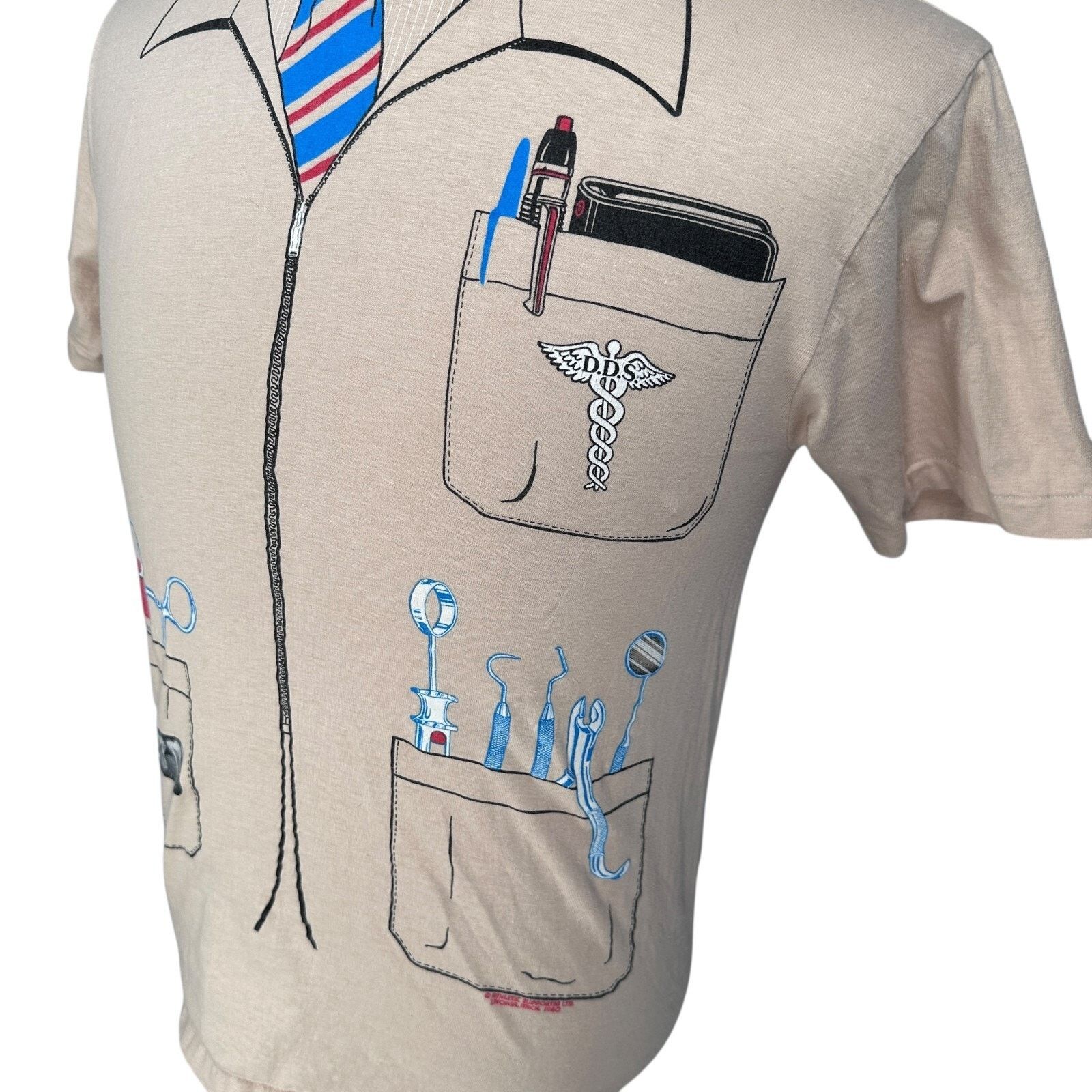 Hanes Vintage Fake Tie Tools Dentist T-Shirt Men’s M Beige 80s USA Size US M / EU 48-50 / 2 - 2 Thumbnail
