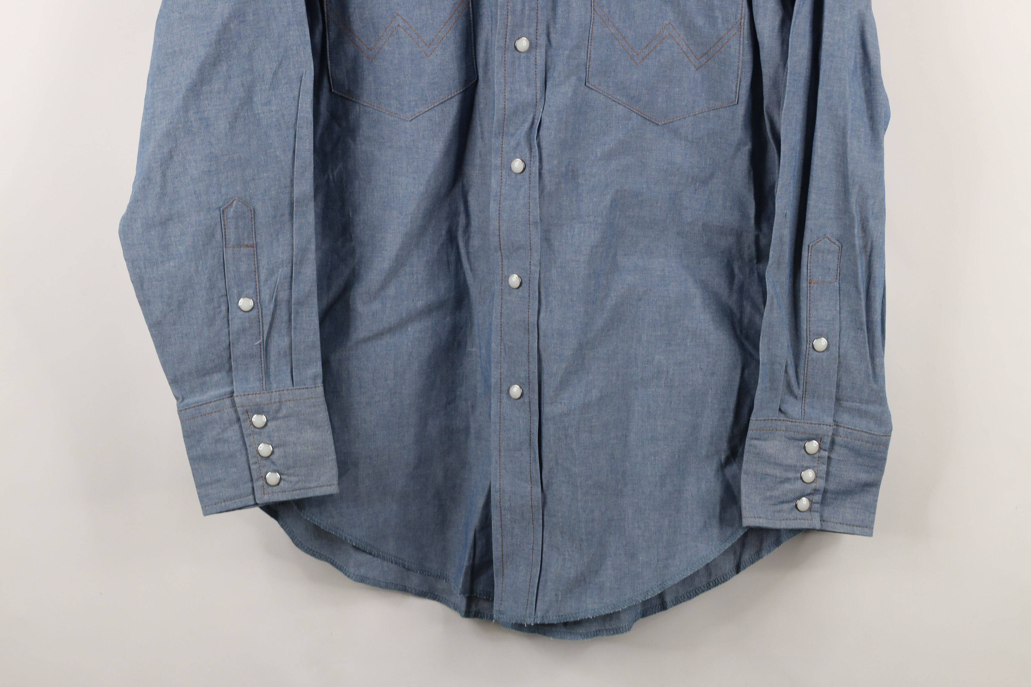 Vintage × Wrangler Deadstock Vintage 90s Wrangler Chambray Snap Button Shirt Size US M / EU 48-50 / 2 - 3 Thumbnail