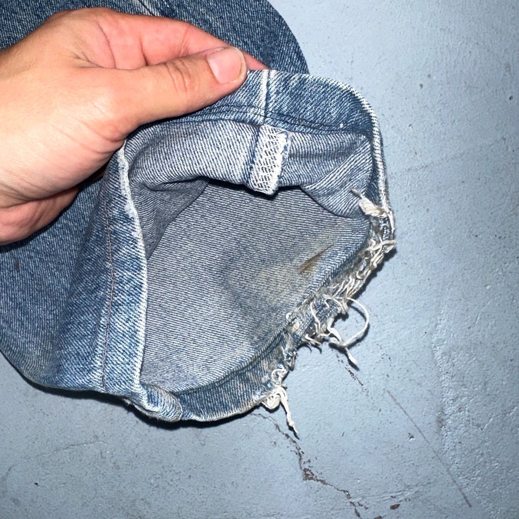 Levi's VINTAGE Levi's 501 Jeans Men 36x36 Straight Leg Blue Light Wash 90s USA Size US 36 / EU 52 - 4 Thumbnail