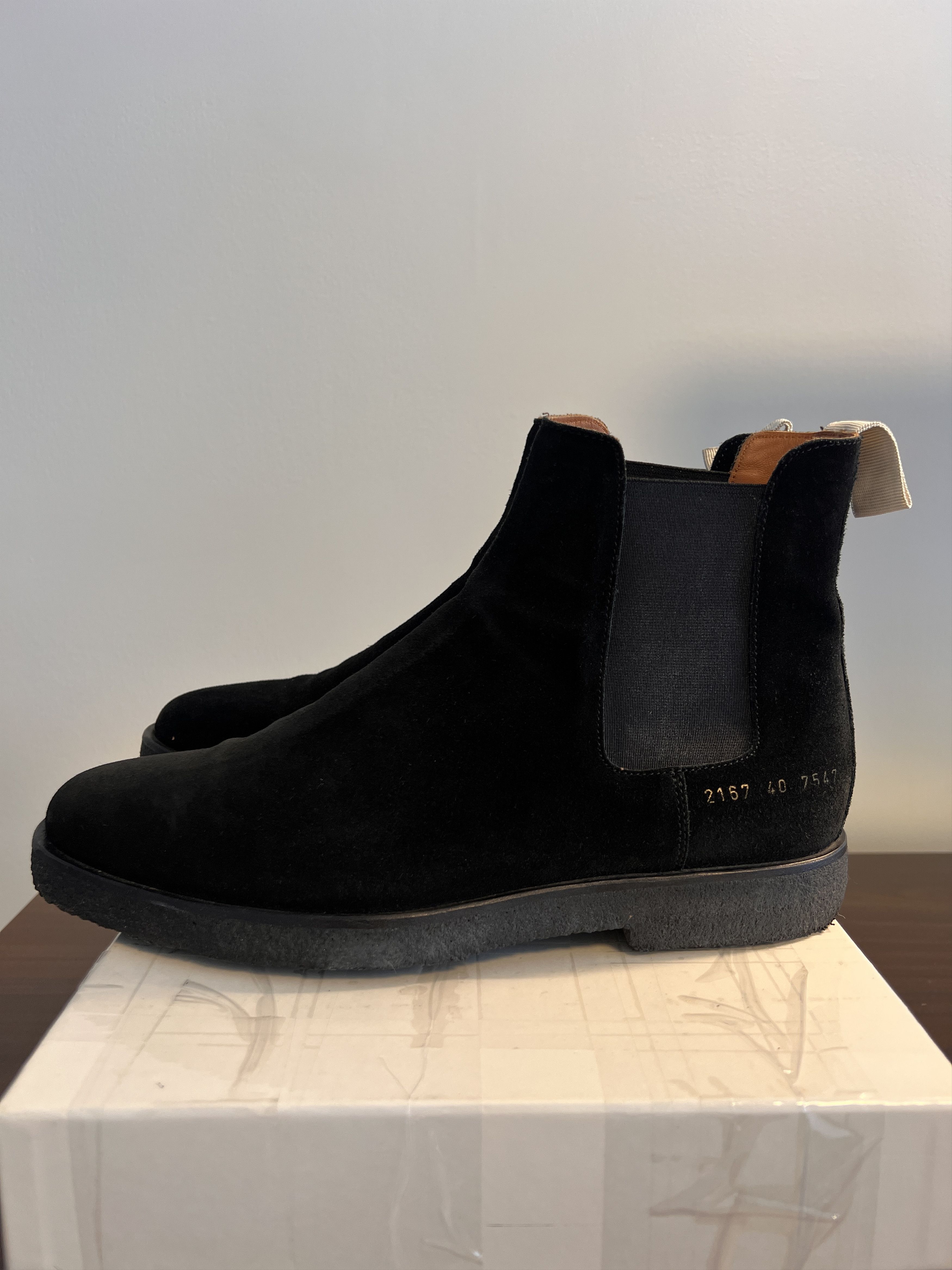Common Projects Common Projects Suede Chelsea Boot Size US 7 / EU 40 - 2 Thumbnail