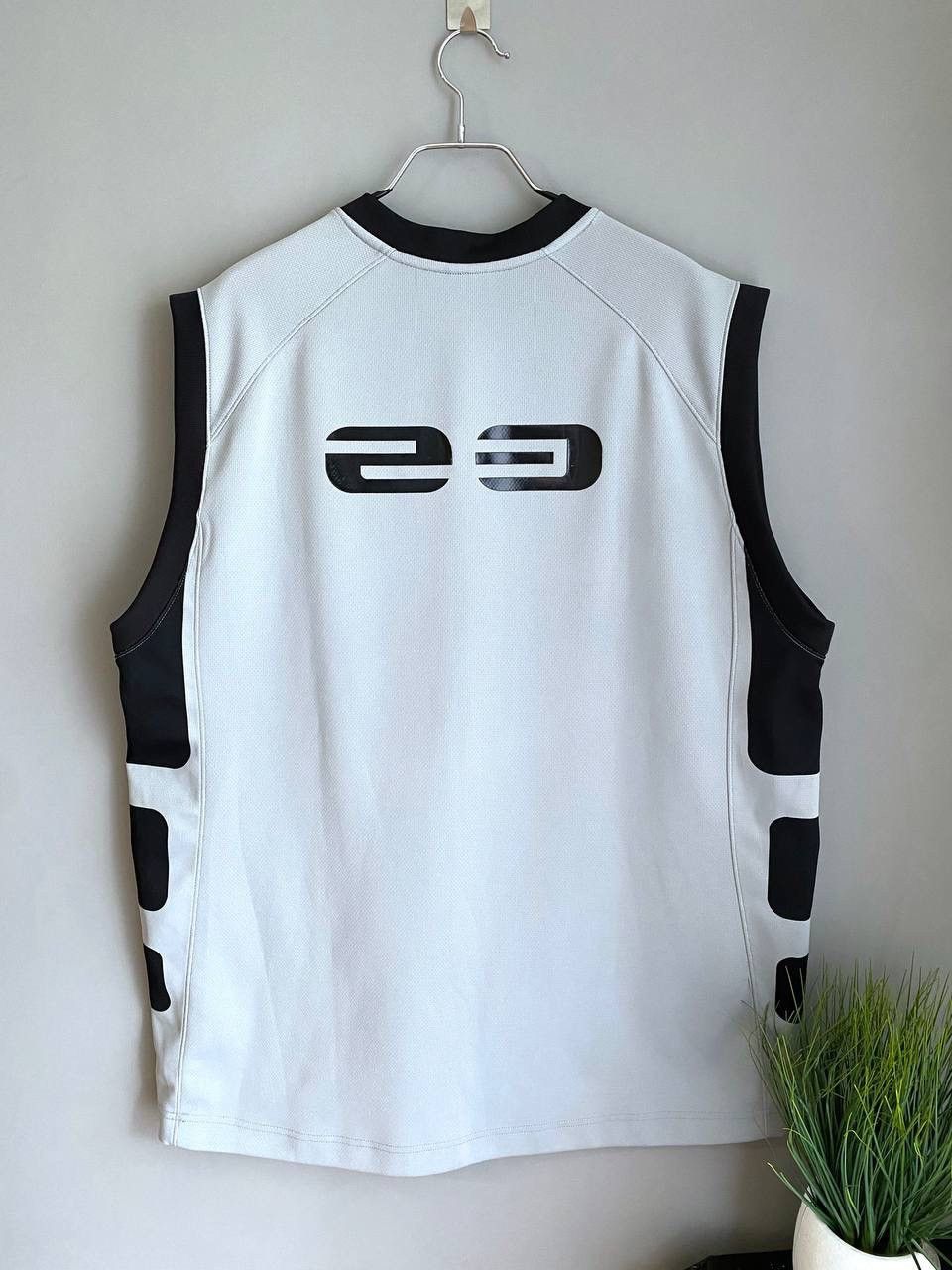 Vintage Vintage Air Jordan #23 Men's Bsketball Jersey, Size XL Size US XL / EU 56 / 4 - 7 Thumbnail