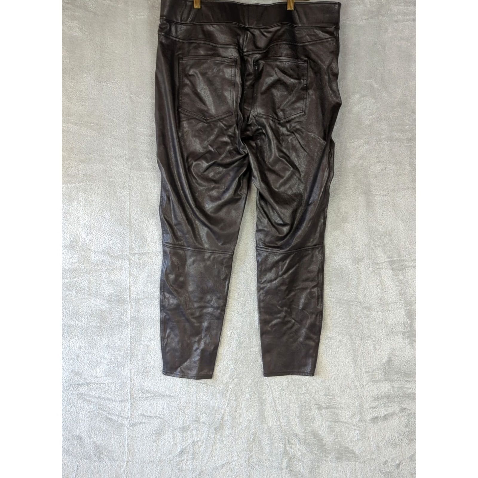 Spanx Spanx Leather Like Pull On Pants 1X Black Ankle Slimming Slim Flat Front Plus Size Rock City Motorcycle Womens Pants Size 40" / US 18 - 5 Thumbnail