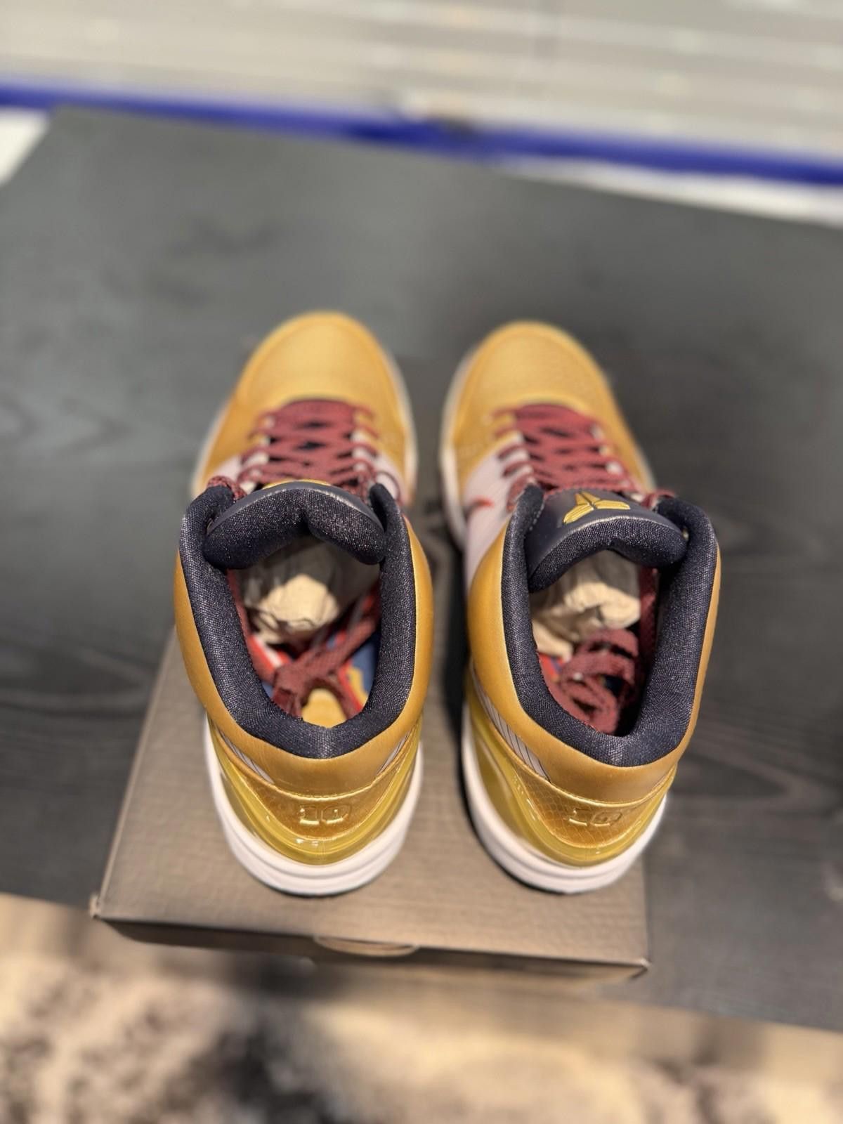 Nike Nike Kobe IV Protro Gold Medal 10.5 Kobe Zoom 4 Gold Medal Size US 10.5 / EU 43-44 - 11 Thumbnail