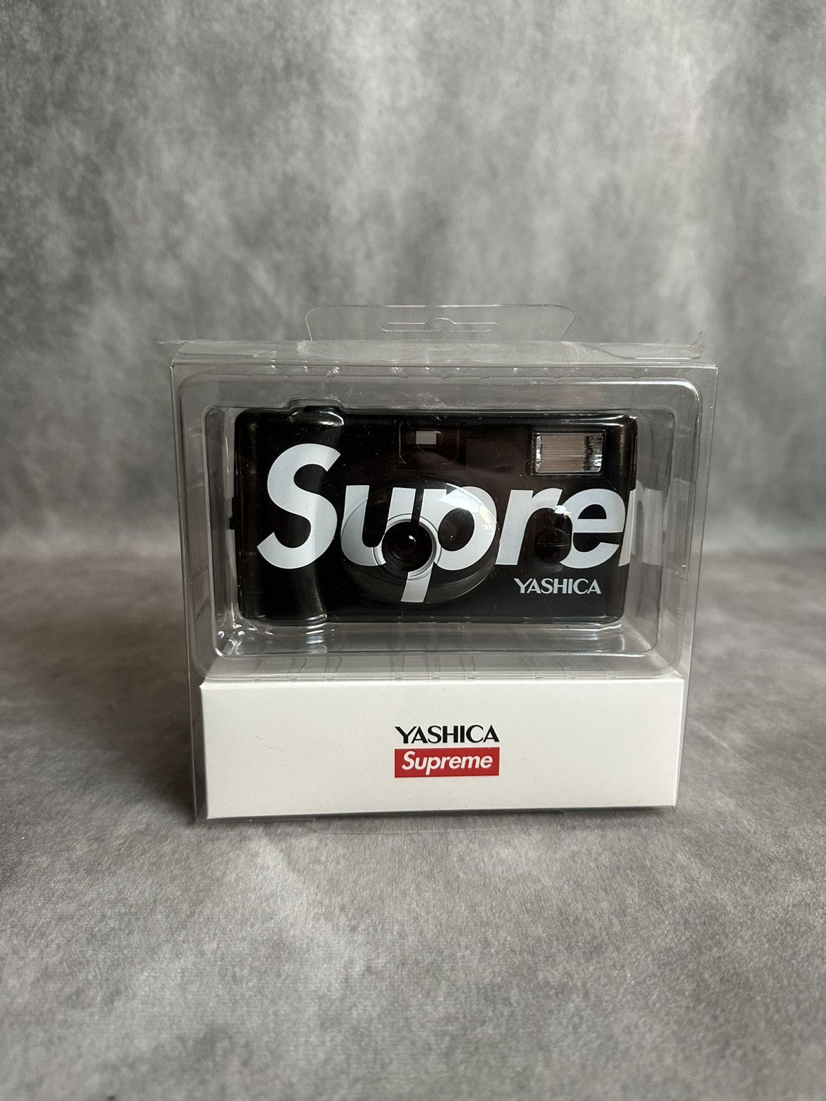 Supreme SS21 Supreme Yashica MF-1 camera black | Grailed
