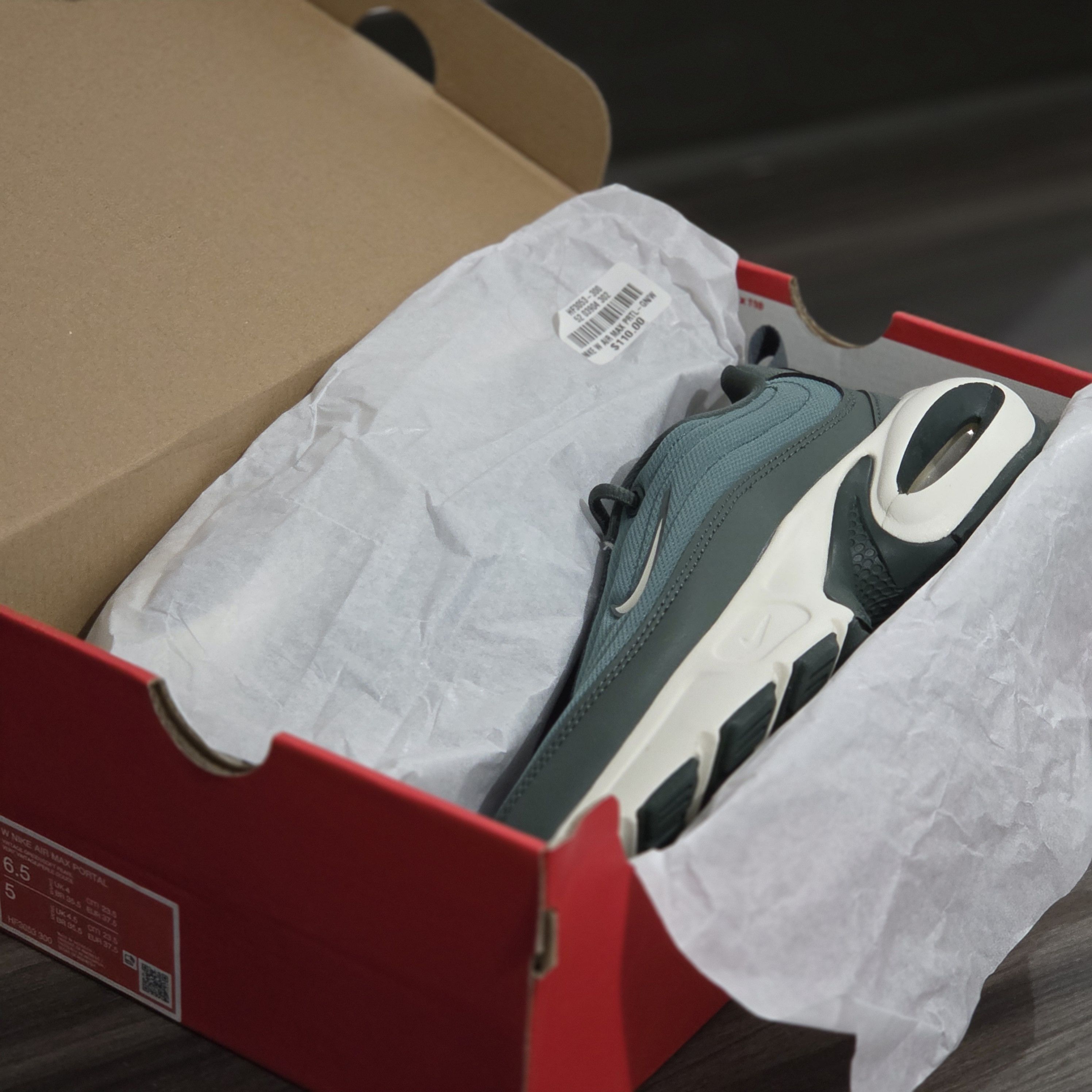 Nike Nike Air Max Women’s Vintage Green Bicoastal Soft-SZ 6.5 Size US 6.5 / IT 36.5 - 17 Thumbnail