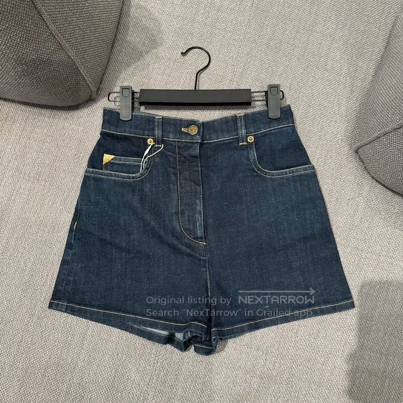 Louis Vuitton Louis Vuitton Leather presbyopic shorts Size US 34 / EU 50 - 1 Thumbnail