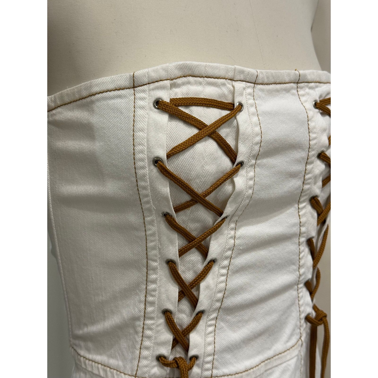 Dolce & Gabbana 2000s Dolce & Gabbana lace-up midi white dress Size M / US 6-8 / IT 42-44 - 5 Thumbnail
