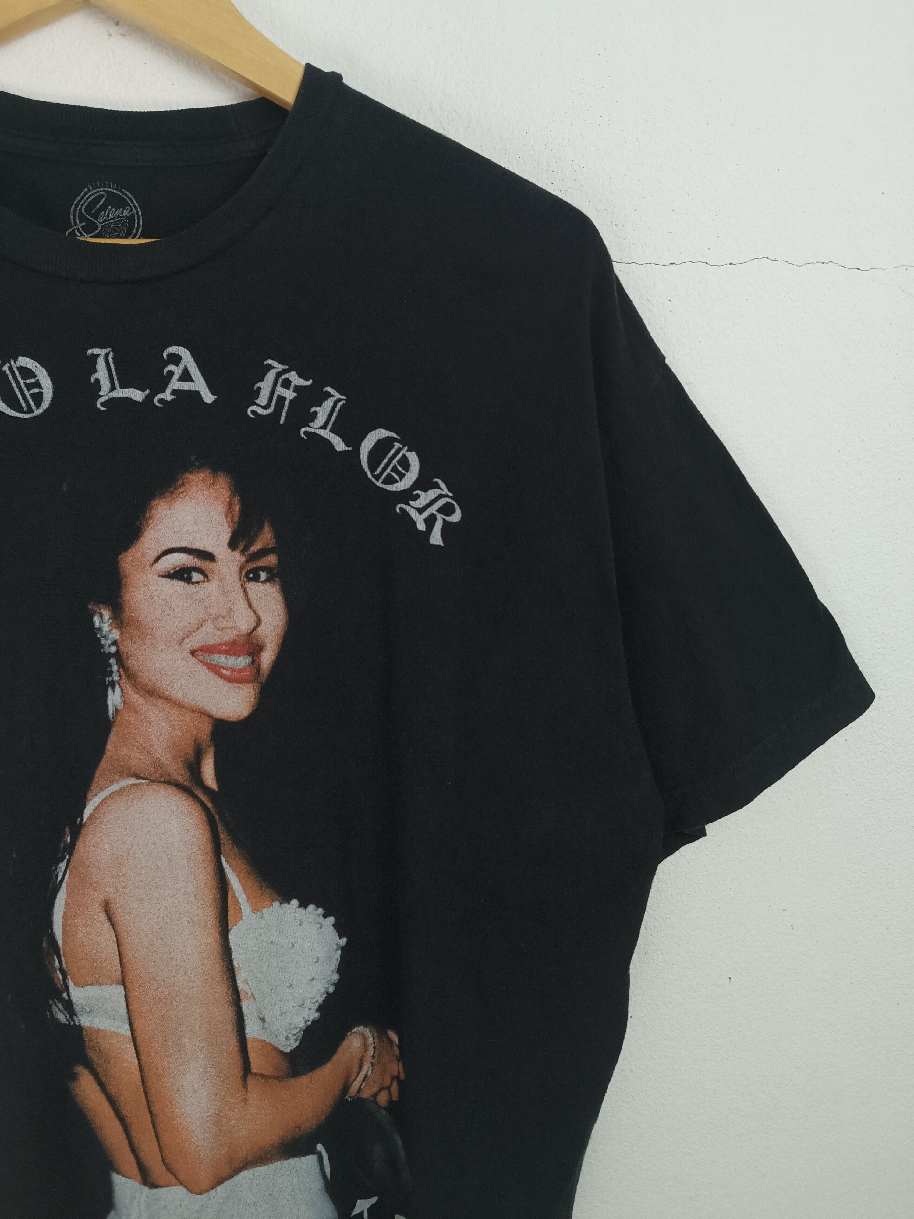 Rap Tees VINTAGE SELENA COMO LA FLOR TEE QUEEN AALIYAH BRITNEY Size US XL / EU 56 / 4 - 6 Thumbnail