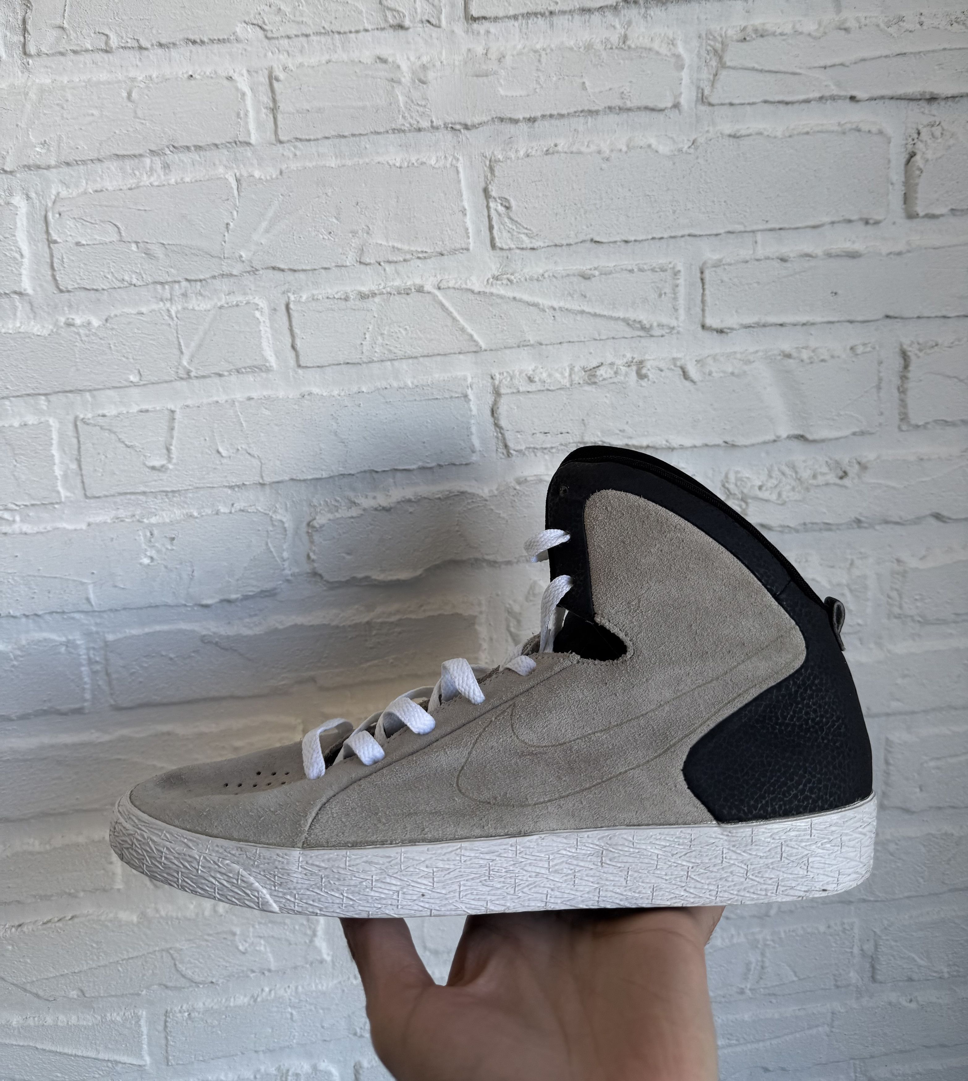 Nike RARE Nike hyperclave wolf grey suede leather ACG sneaker Size US 9.5 / EU 42-43 - 6 Thumbnail