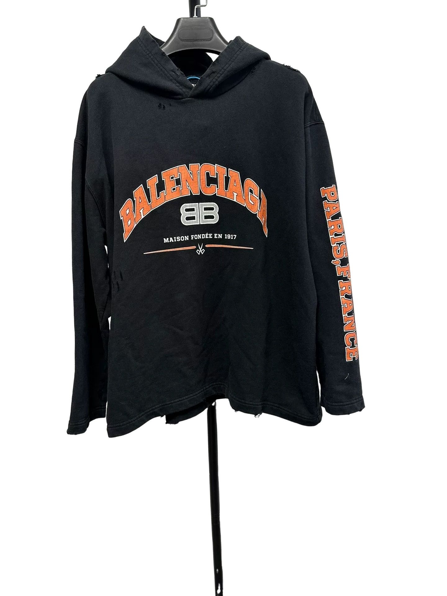 Balenciaga Balenciaga Logo Distressed Hoodie Size M Size US M / EU 48-50 / 2 - 1 Thumbnail