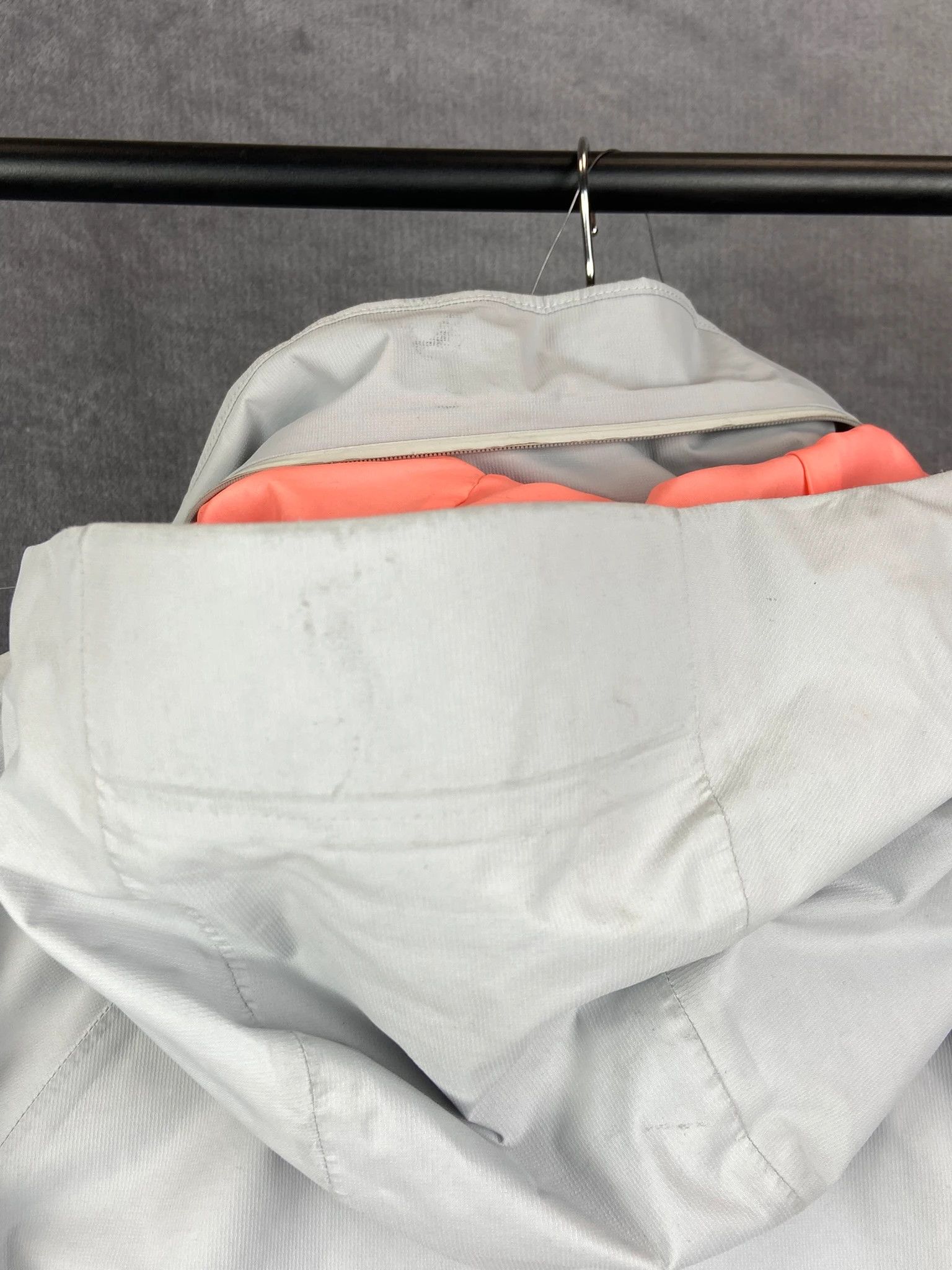 The North Face The North Face white pink DryVent windbreaker M Size US M / EU 48-50 / 2 - 9 Thumbnail