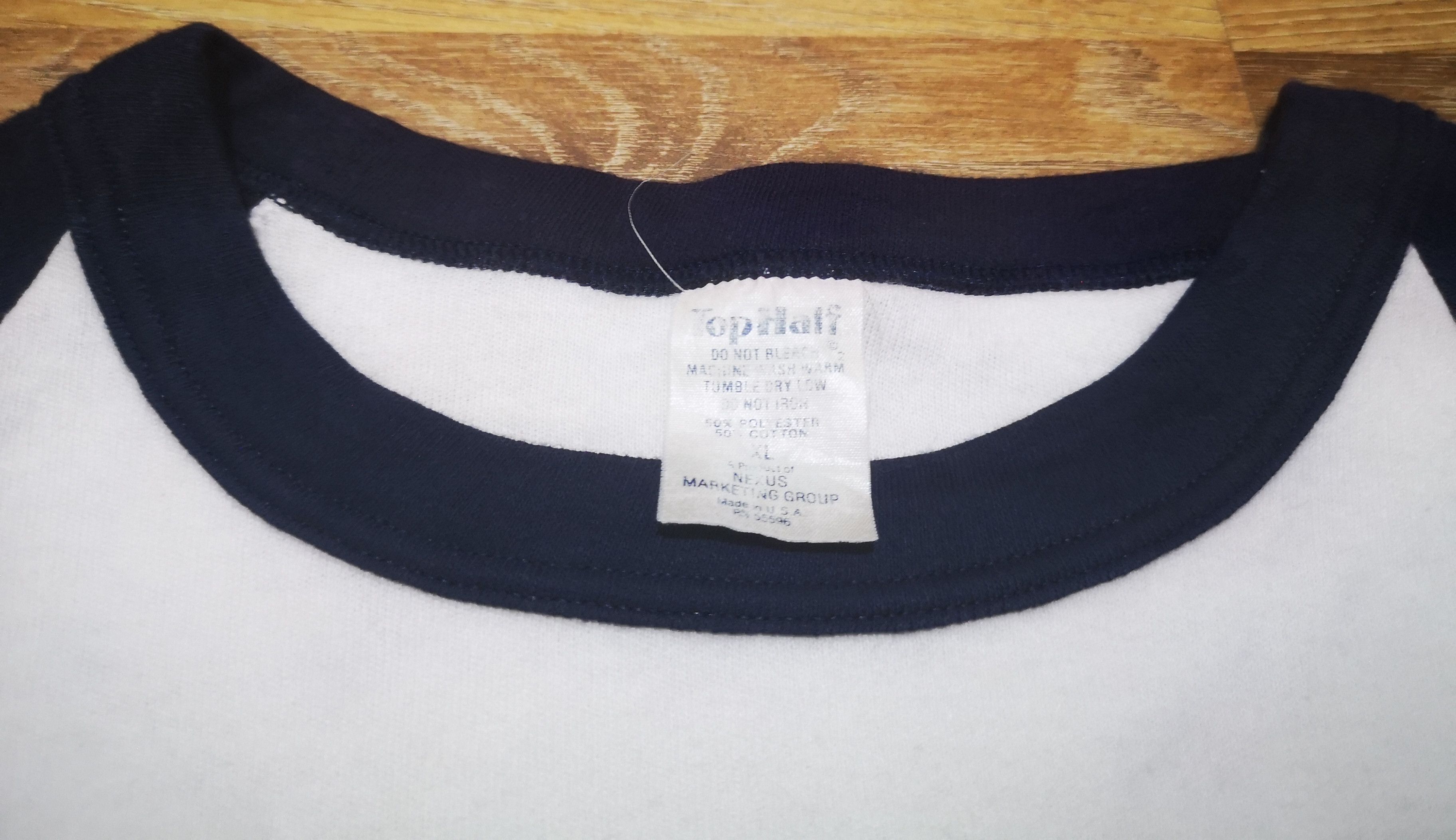 Vintage Vintage 70s Steven Spielberg Close Encounters Movie T Shirt Size US M / EU 48-50 / 2 - 3 Thumbnail