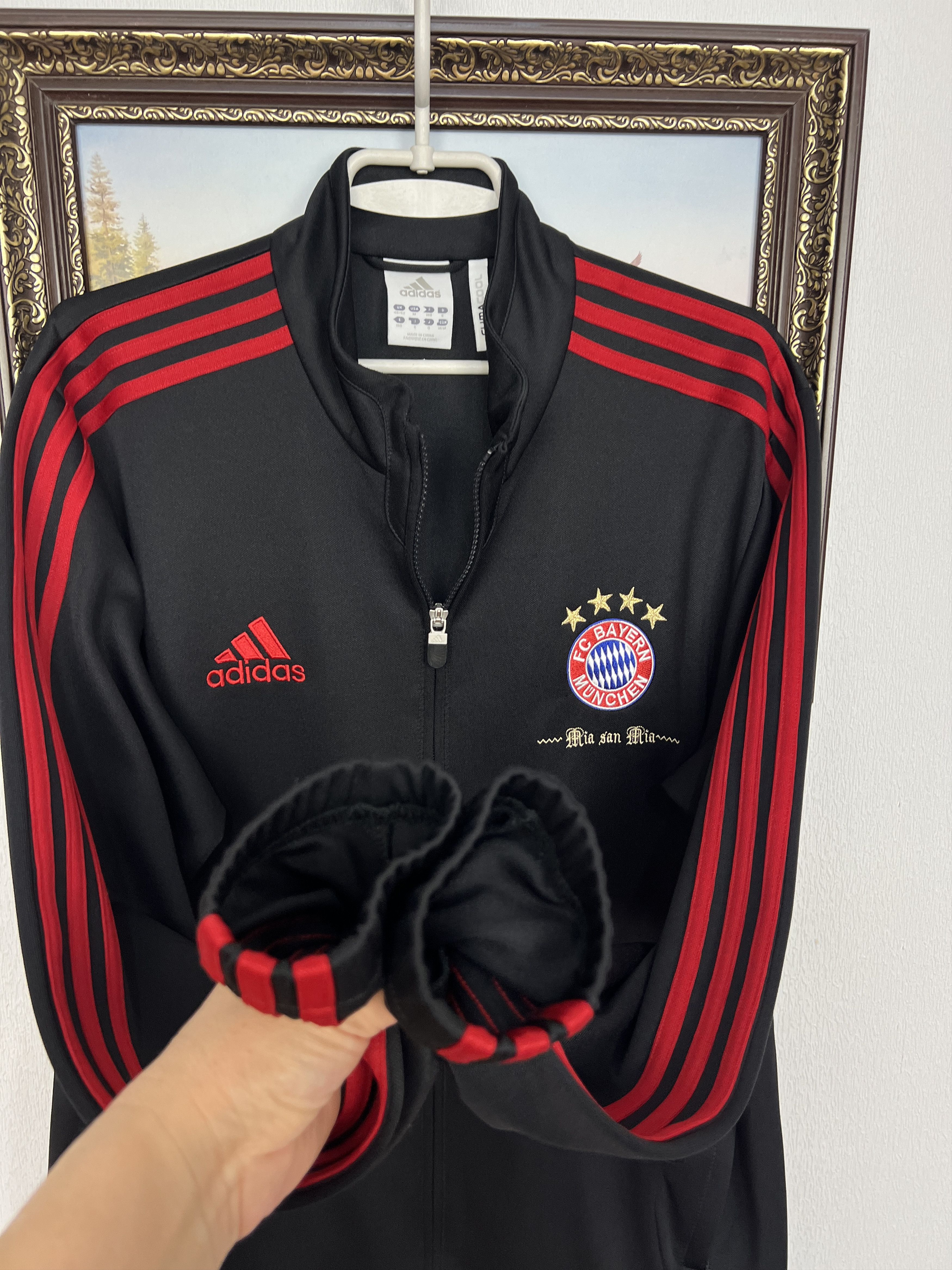 Adidas Vintage Adidas Bayern Munich Football Jacket Track Top Zip Size US M / EU 48-50 / 2 - 7 Thumbnail