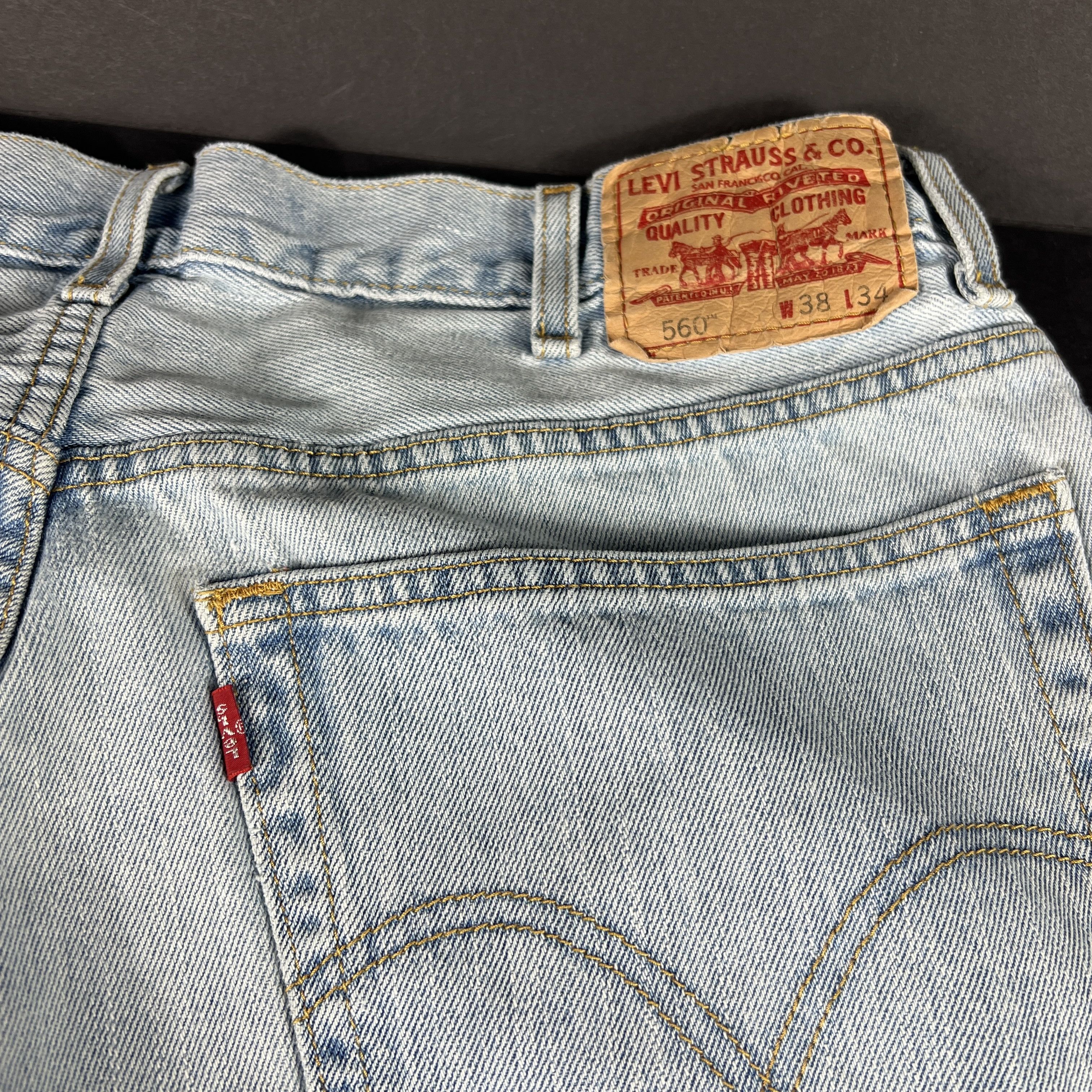 Levi's × Vintage Y2K Levi's Jeans 560 Loose Tapered Light Blue Faded Denim Size US 38 / EU 54 - 14 Thumbnail