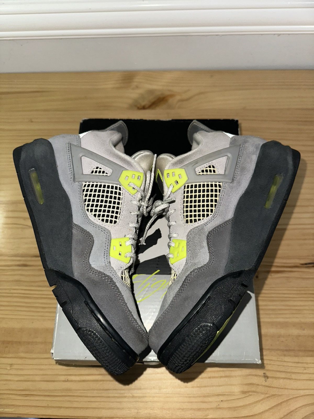 Jordan Brand Jordan 4 SE 95 neon Size US 7 / EU 40 - 2 Thumbnail