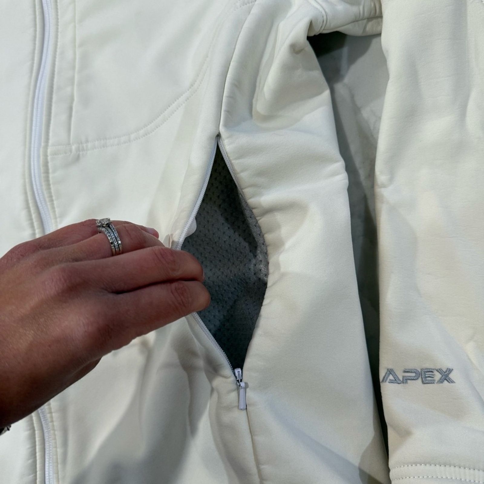 The North Face The North Face Apex Bionic Jacket Women’s Large White Dune Size L / US 10 / IT 46 - 4 Thumbnail