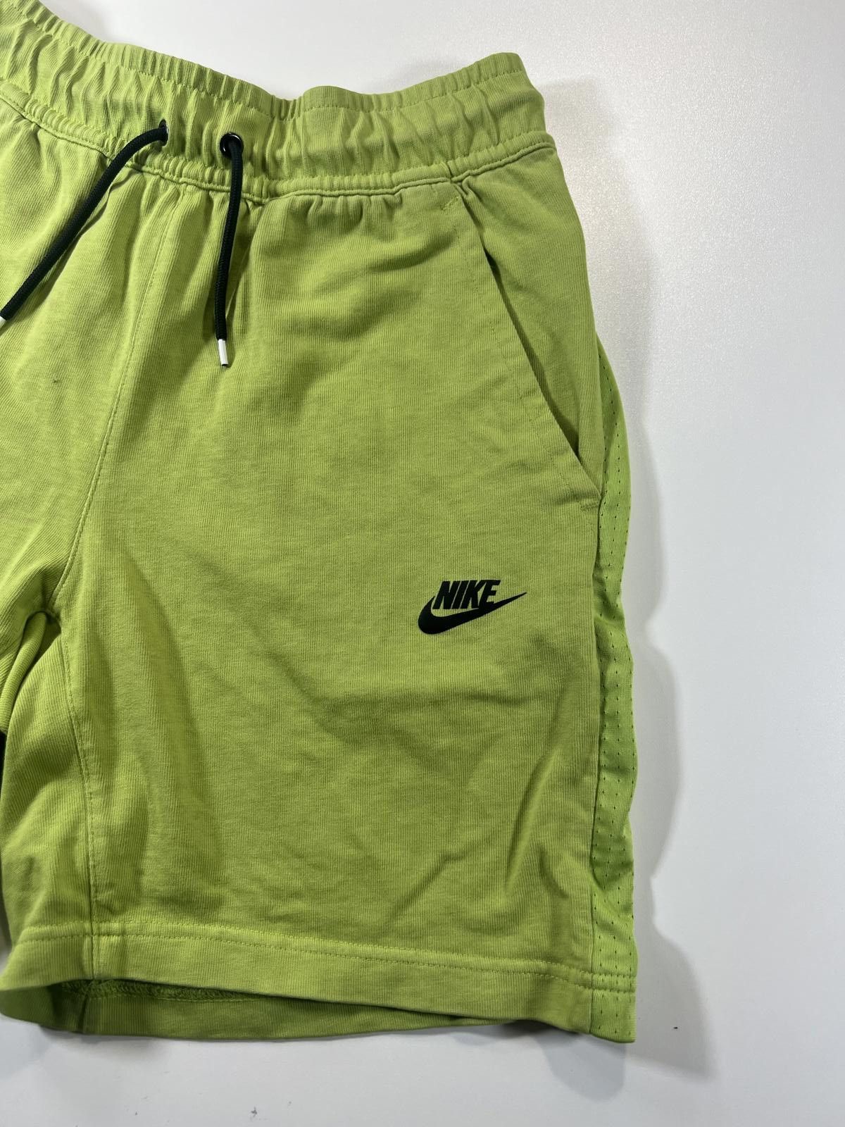 Nike Nike Green Cotton Casual Shorts Size Small Size US 30 / EU 46 - 2 Thumbnail