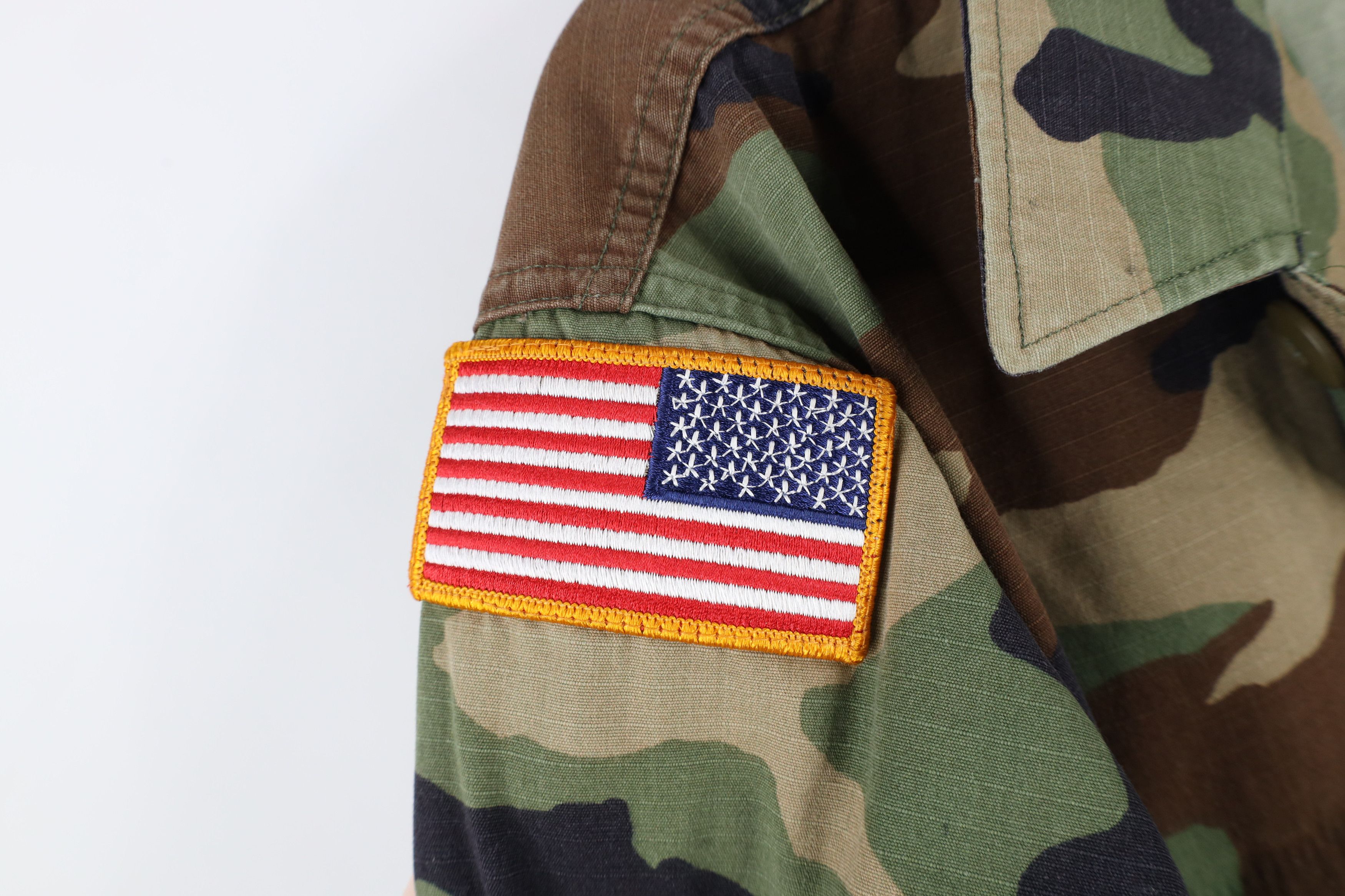 Vintage Vintage 90s Military Woodland Camouflage Combat Jacket USA Size US M / EU 48-50 / 2 - 5 Thumbnail