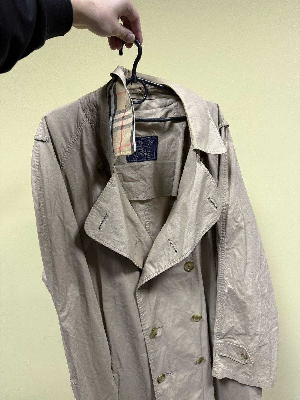 Burberry Burberry double breasted trench coat buttons vintage England Size US L / EU 52-54 / 3 - 1 Thumbnail