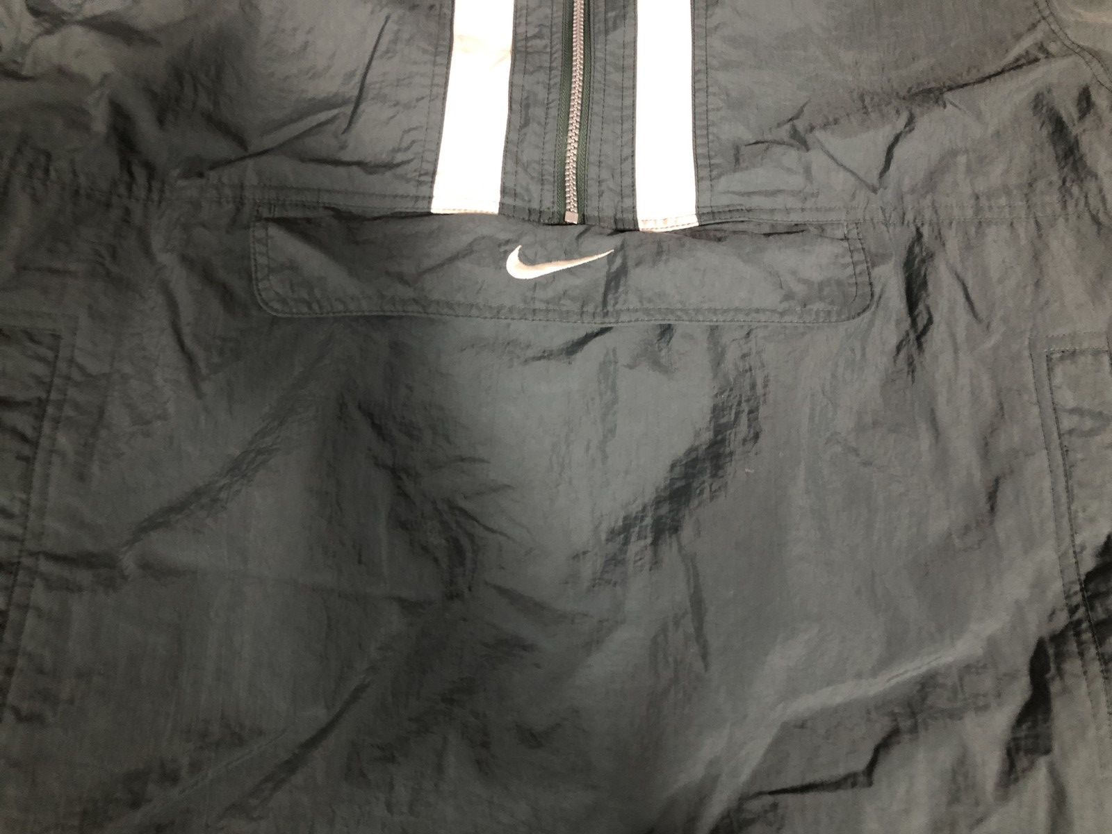 Nike Vintage Nike Windbreaker / green with front pocket Size US XL / EU 56 / 4 - 2 Thumbnail