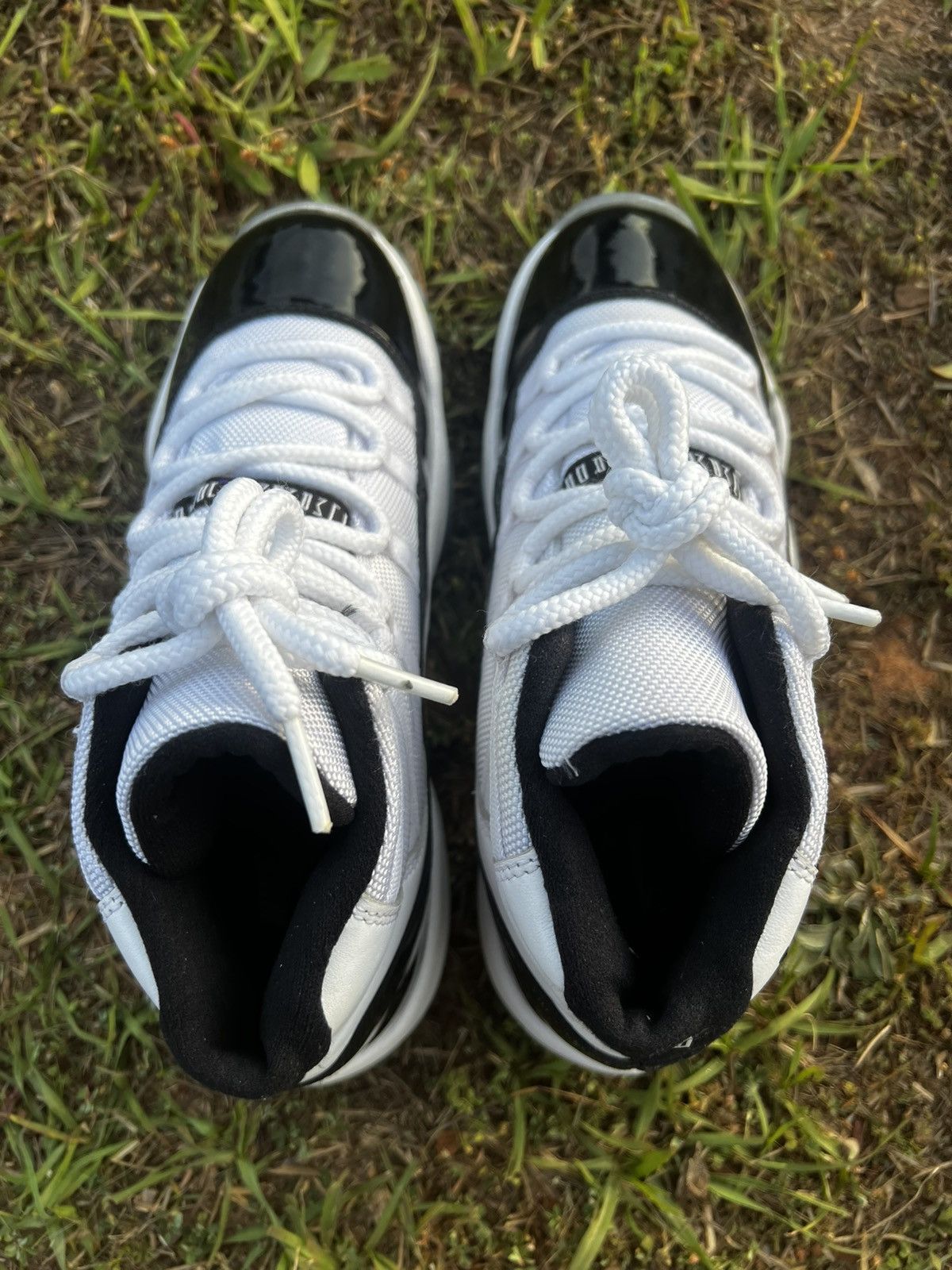 Jordan Brand CLEAN Air Jordan 11 XI size 6 Concord 2018 Retro Shoes Size US 6 / EU 39 - 7 Thumbnail