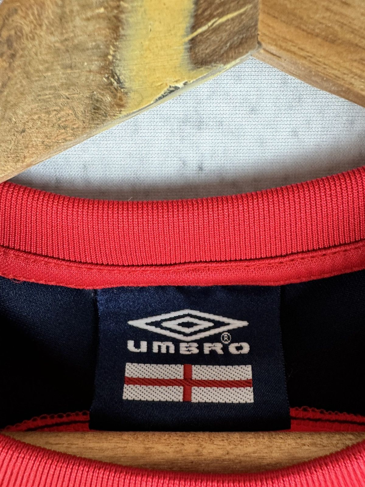 Umbro England Center Logo Soccer Jersey Football T-shirt Size US M / EU 48-50 / 2 - 3 Thumbnail
