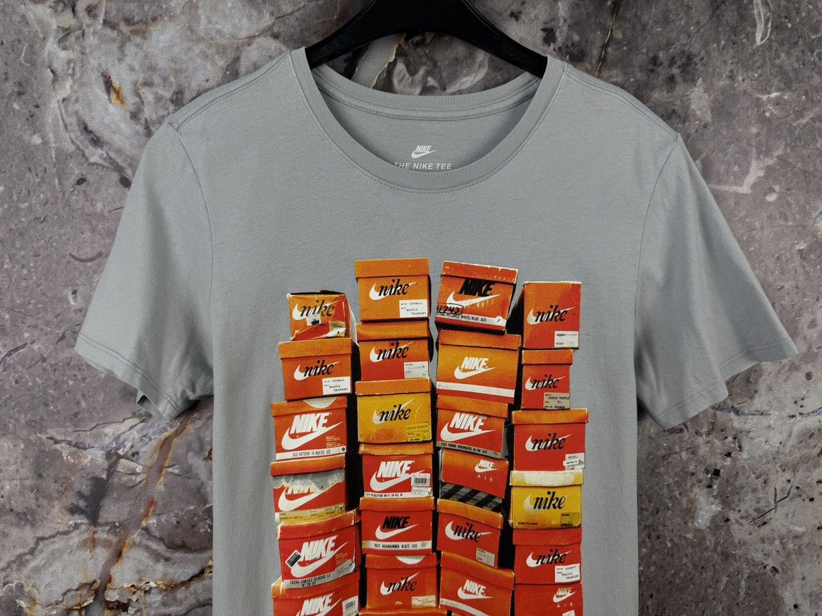Nike Nike T-Shirt Men’s Gray Shoe Box Graphic Tee Size Small Size US S / EU 44-46 / 1 - 3 Thumbnail