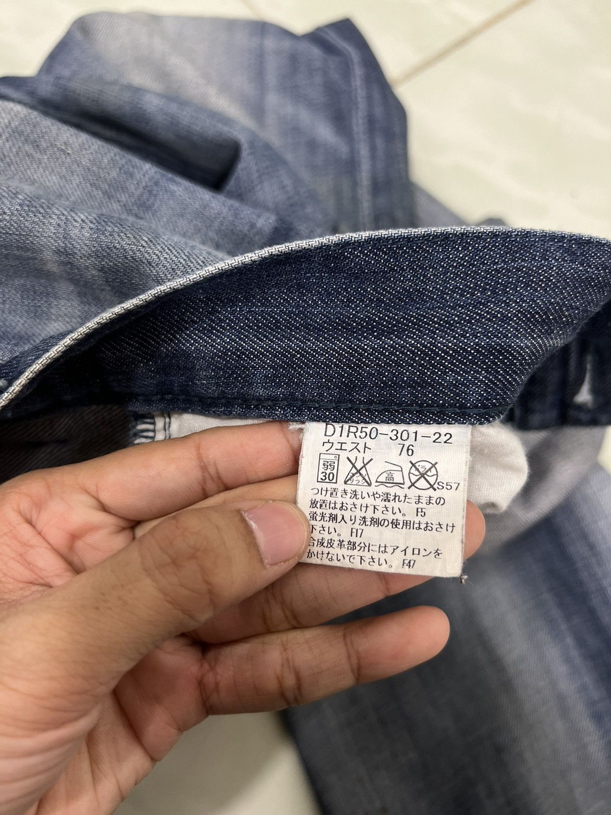 Burberry 🔥 BURBERRY BLACK LABEL DYED DISTRESSED DENIM JEANS Size US 33 - 15 Thumbnail