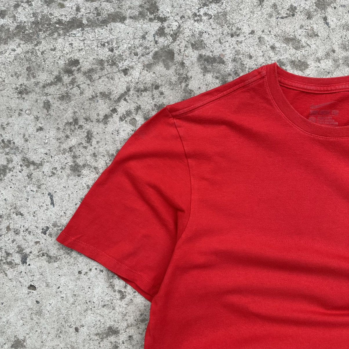 Nike VTG Nike T-shirts Size M Y2K SK8 00s USA Rap Crazy Fit Size US M / EU 48-50 / 2 - 3 Thumbnail