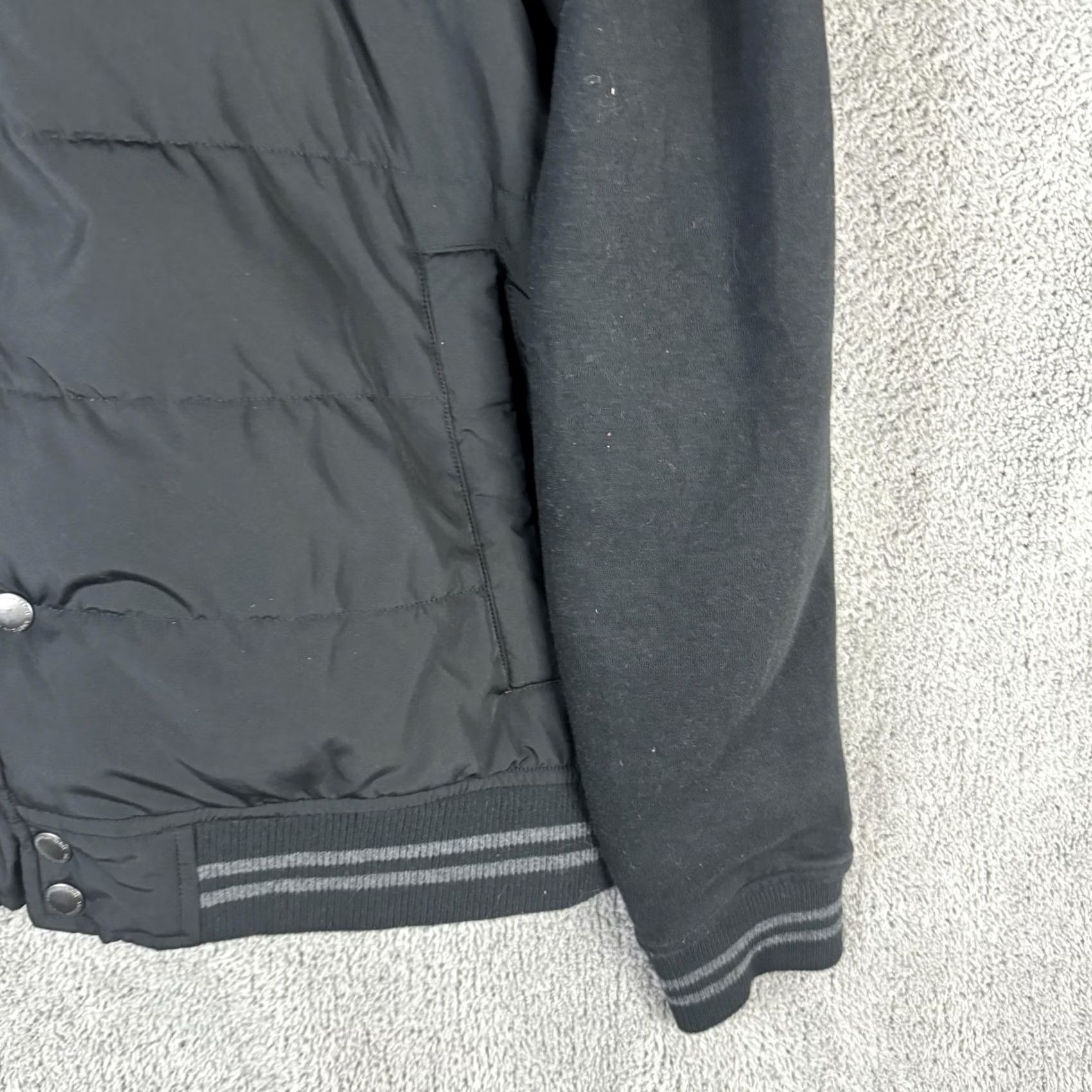 American Eagle Outfitters VINTAGE? No. (Original says Vintage: No) Size US M / EU 48-50 / 2 - 3 Thumbnail