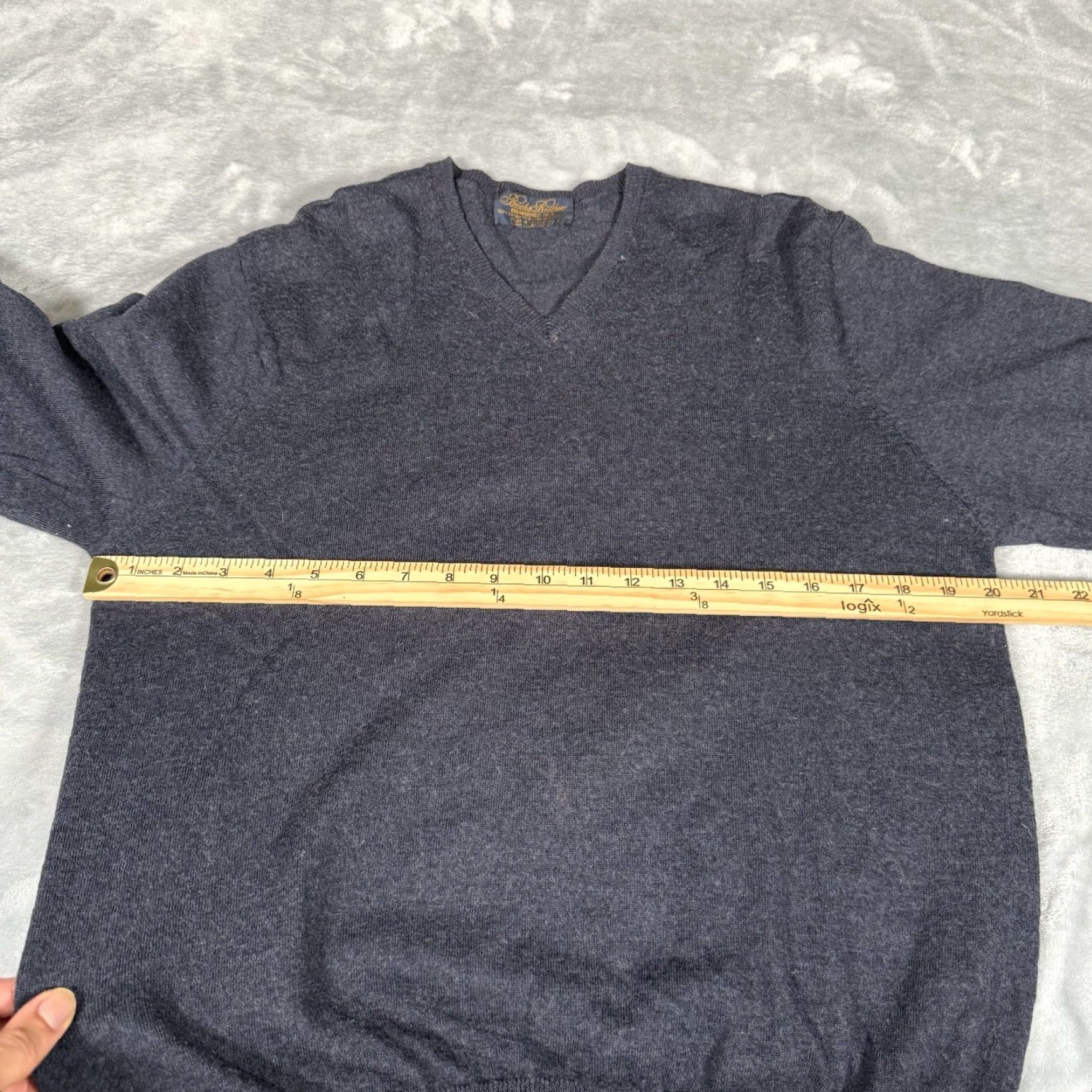 Brooks Brothers VINTAGE Brooks Brothers Sweater V-Neck Wool Mens L Slim Faded Blue 90s Pullover Knit Solid Logo Size US M / EU 48-50 / 2 - 6 Thumbnail