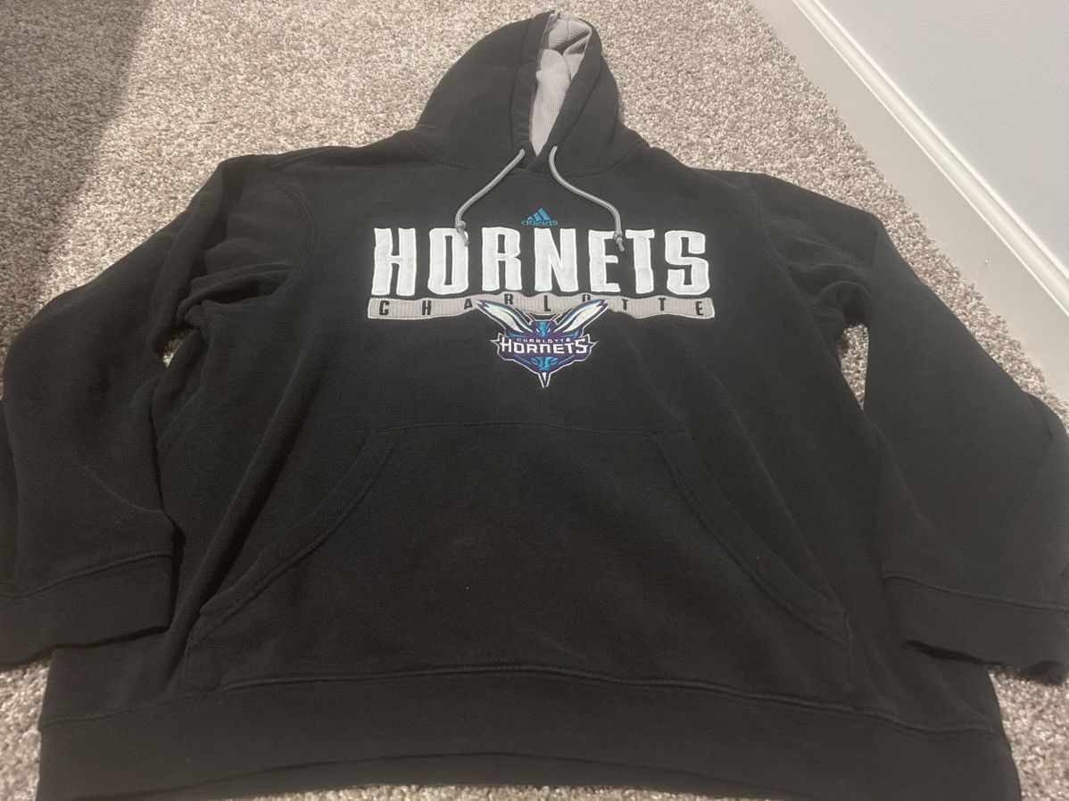 Adidas Charlotte Hornets basketball y2k adidas hoodie medium Size US M / EU 48-50 / 2 - 2 Thumbnail
