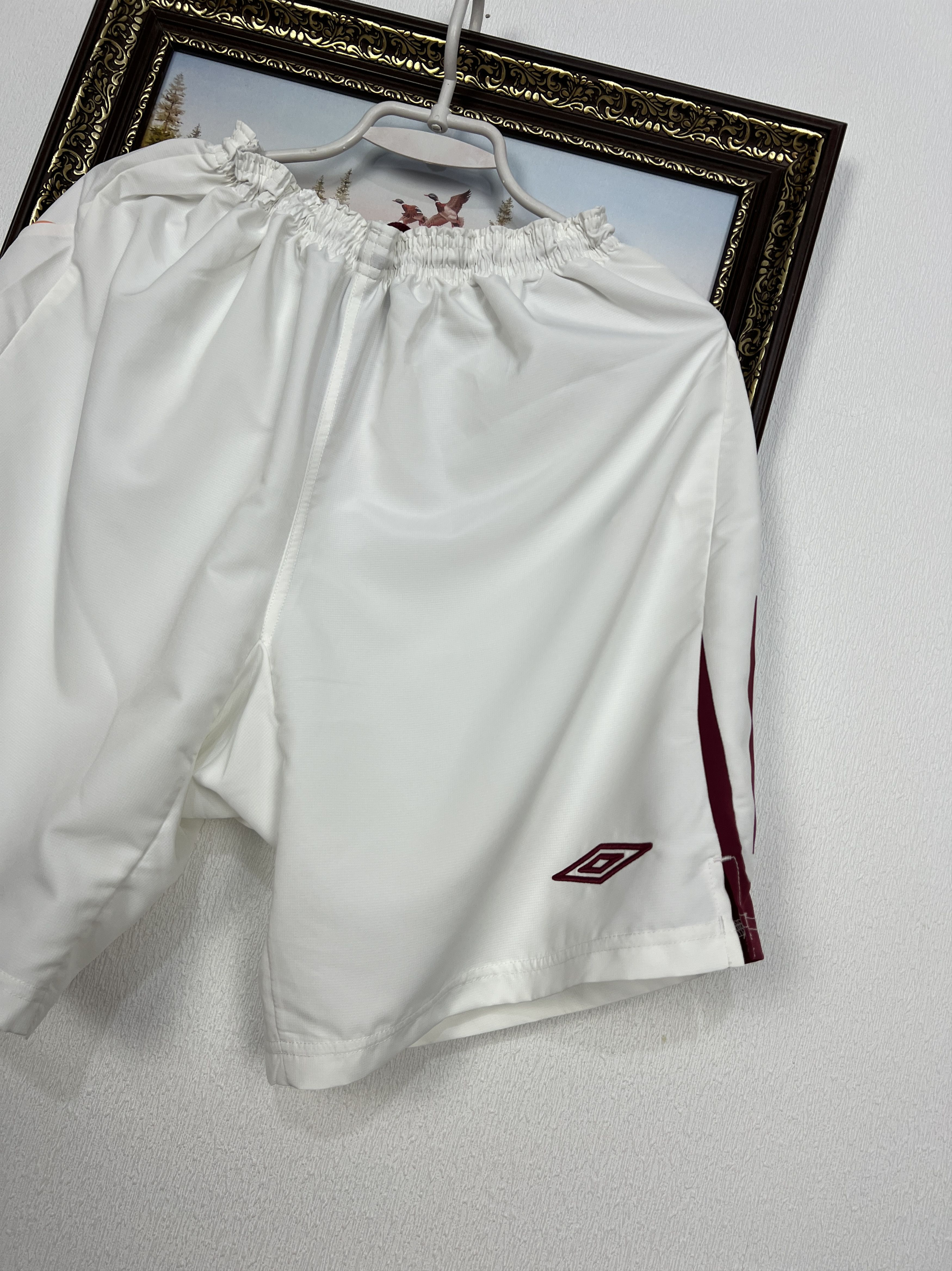 Umbro Vintage Umbro Heart Of Midlothian Hearts Football Shorts Size US 36 / EU 52 - 2 Thumbnail