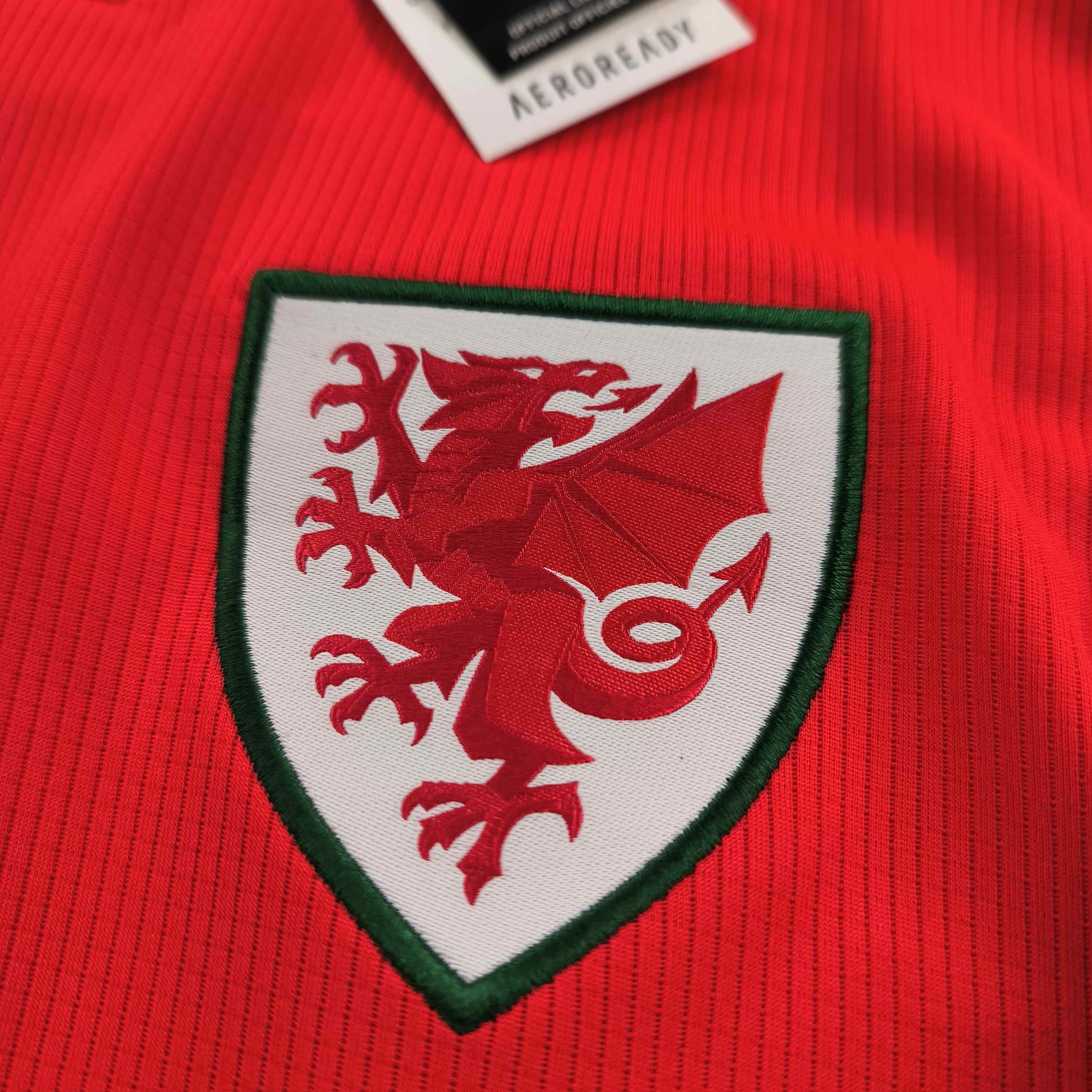 Adidas NEW Wales 2020-21 Adidas home Bale football jersey size XL Size US XL / EU 56 / 4 - 4 Thumbnail