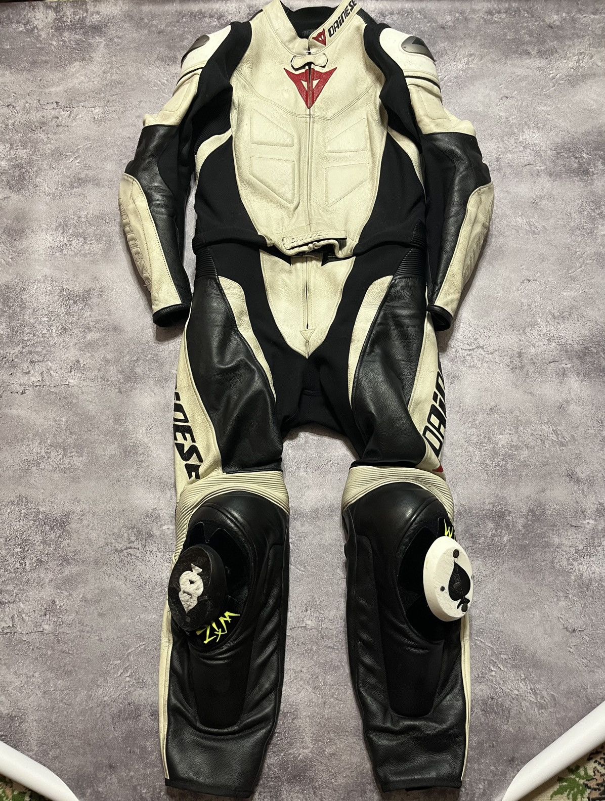 Dainese Dainese Stripe EVO Black/White 2-piece suit Size US M / EU 48-50 / 2 - 1 Thumbnail
