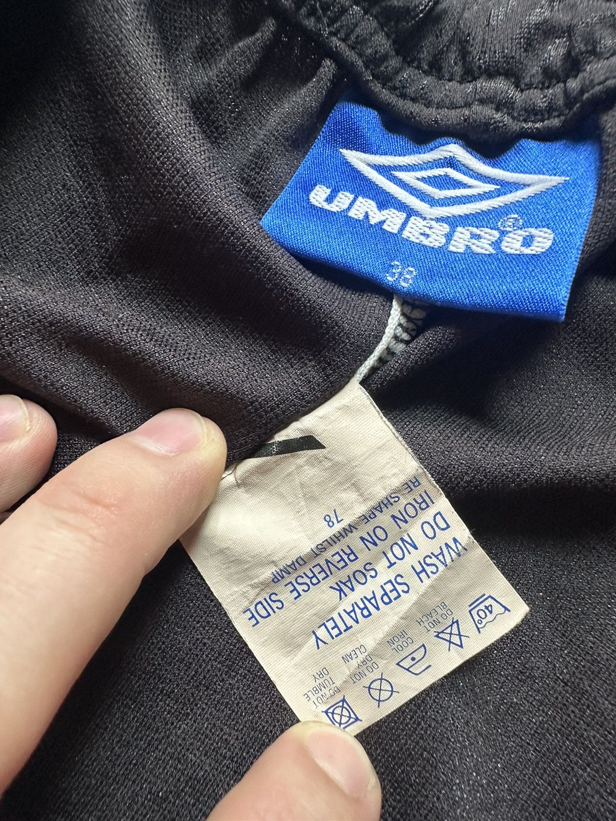 Umbro Vintage monogram Umbro soccer shorts black size XL Size US 38 / EU 54 - 4 Thumbnail